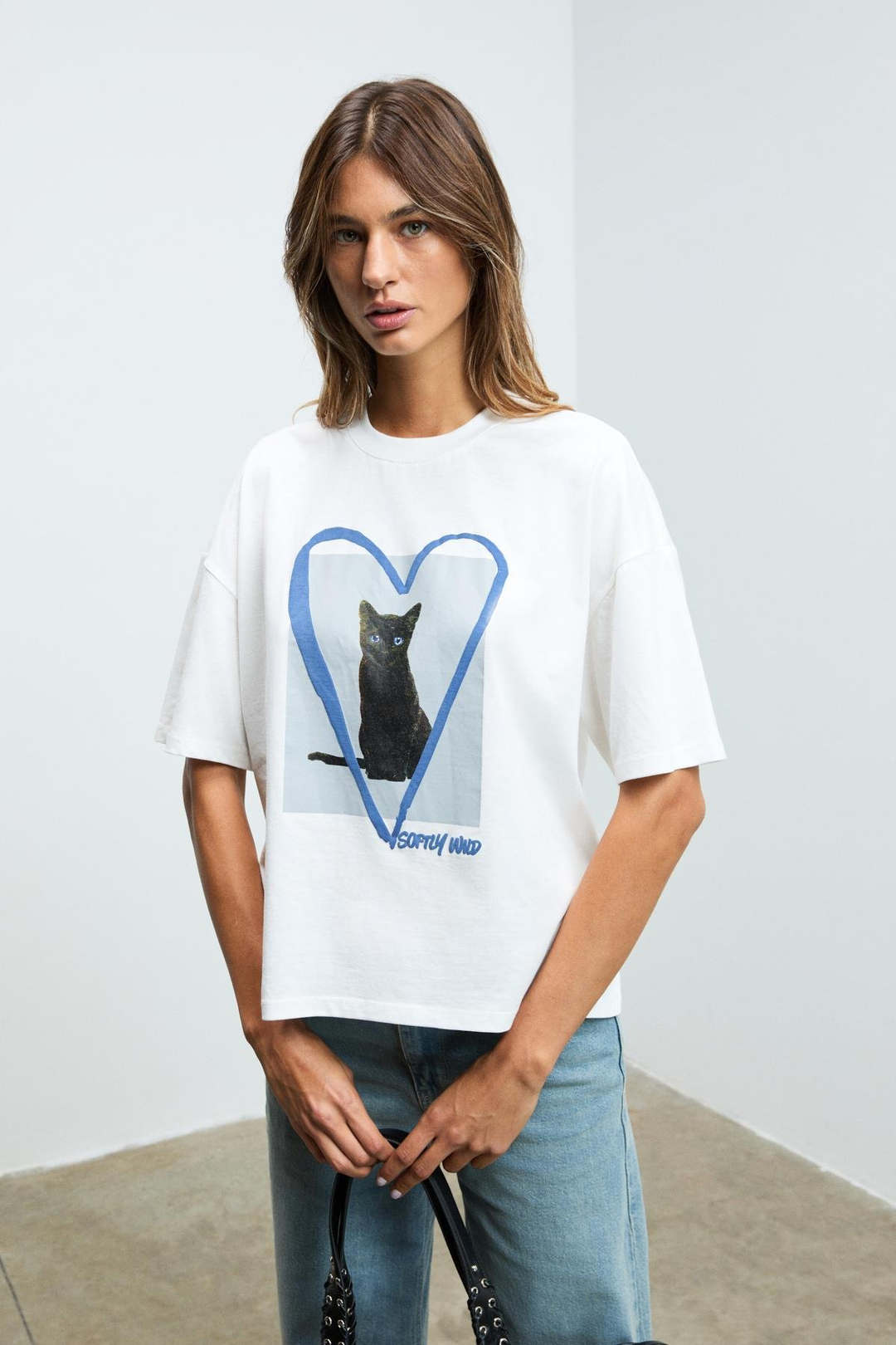 AYUKRA Kadın Yumuşak Ve Esnek Kumaşlı Baskı Detaylı Bisiklet Yakalı Beyaz T-Shirt