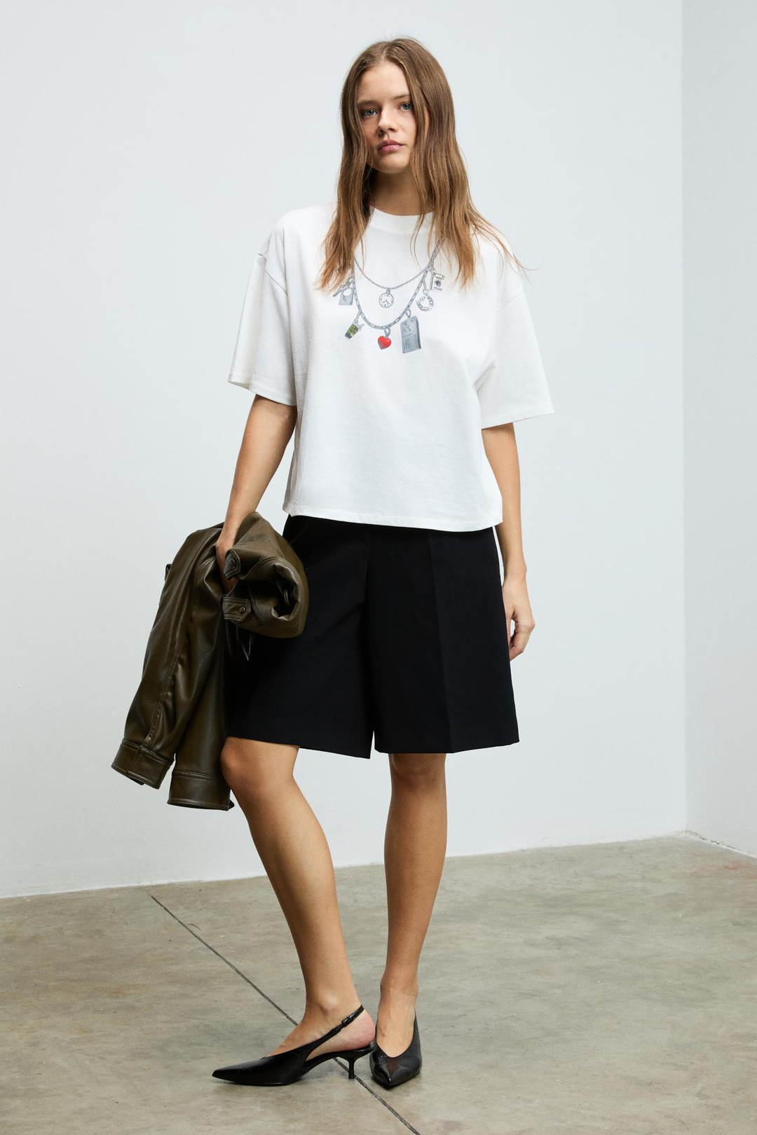 BEMAJO Kadın Yumuşak Ve Esnek Kumaşlı Baskı Detaylı Bisiklet Yakalı Beyaz T-Shirt