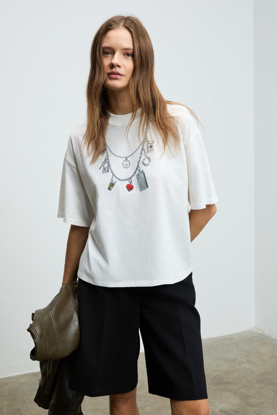 BEMAJO Kadın Yumuşak Ve Esnek Kumaşlı Baskı Detaylı Bisiklet Yakalı Beyaz T-Shirt