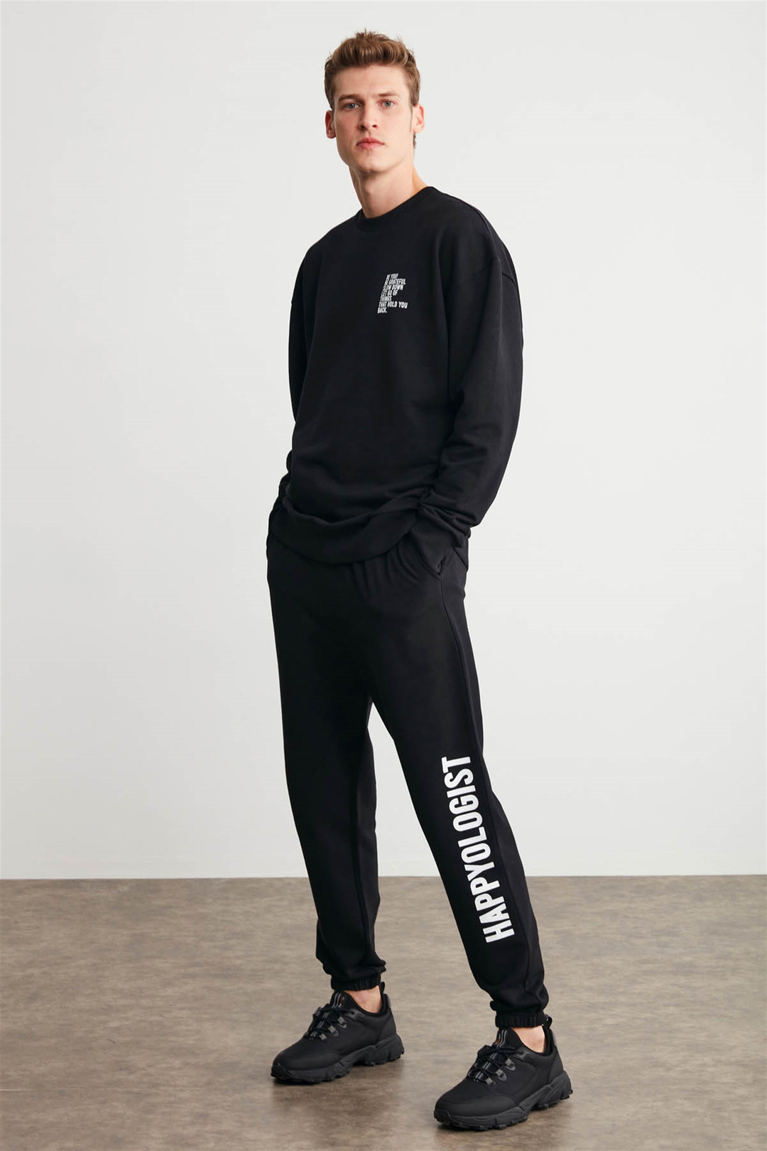 BODDEN Erkek Siyah Baskılı Yuvarlak Yaka Comfort Fit Sweatshirt