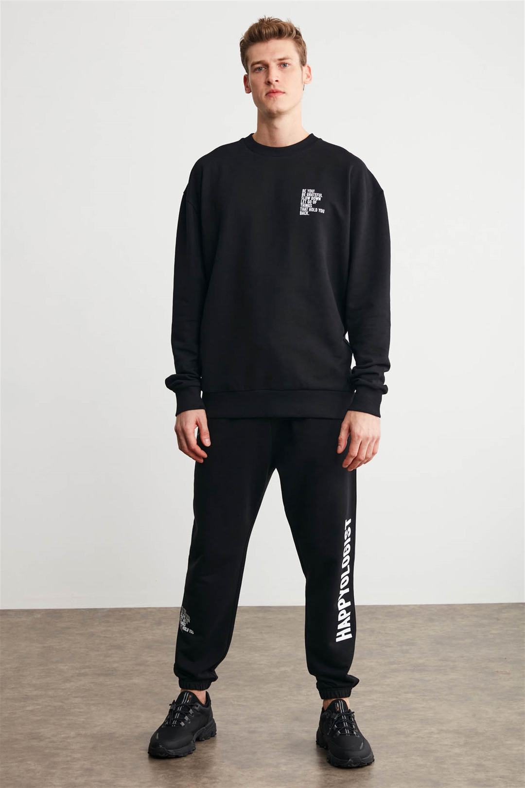 BODDEN Erkek Siyah Baskılı Yuvarlak Yaka Comfort Fit Sweatshirt