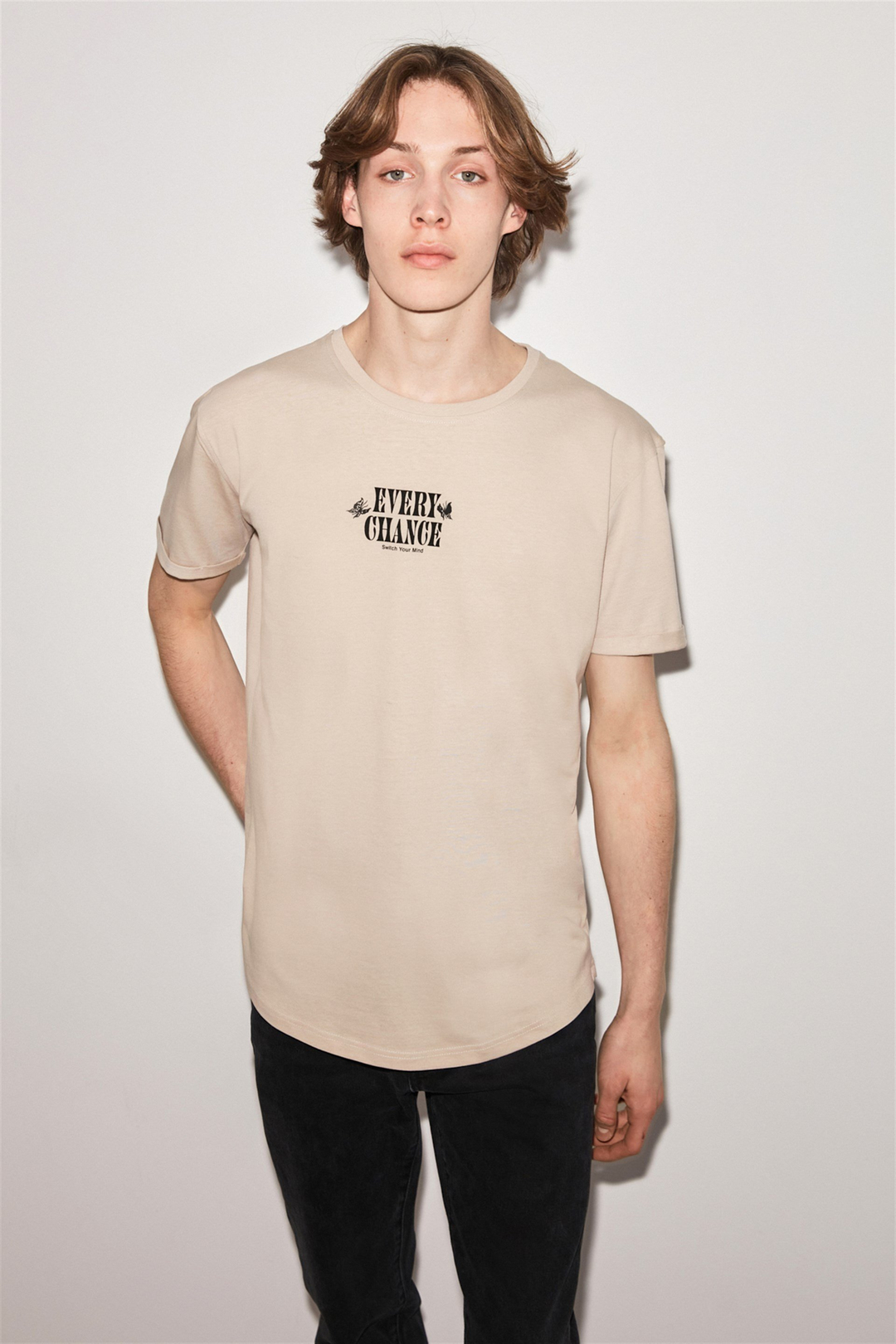 BUTTERFLY Erkek Bej Baskılı Yuvarlak Yaka Long Fit T-Shirt