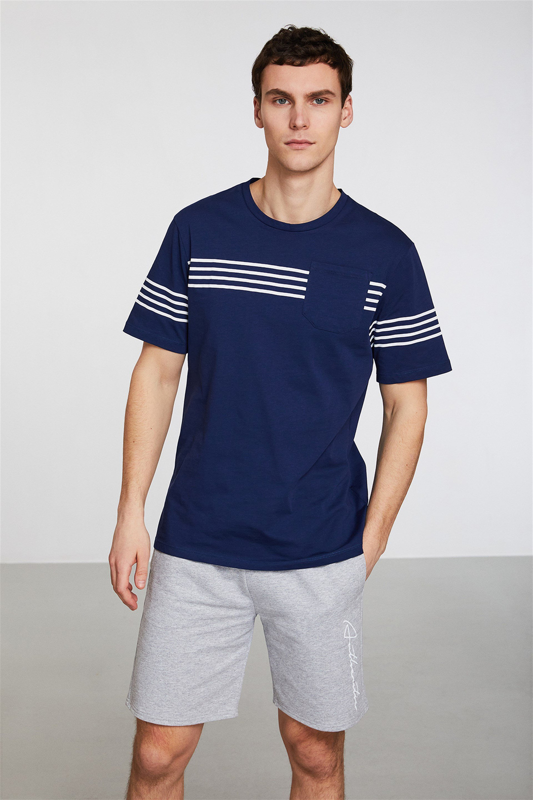 CALEB Erkek Lacivert Çizgili Yuvarlak Yaka Comfort Fit T-Shirt