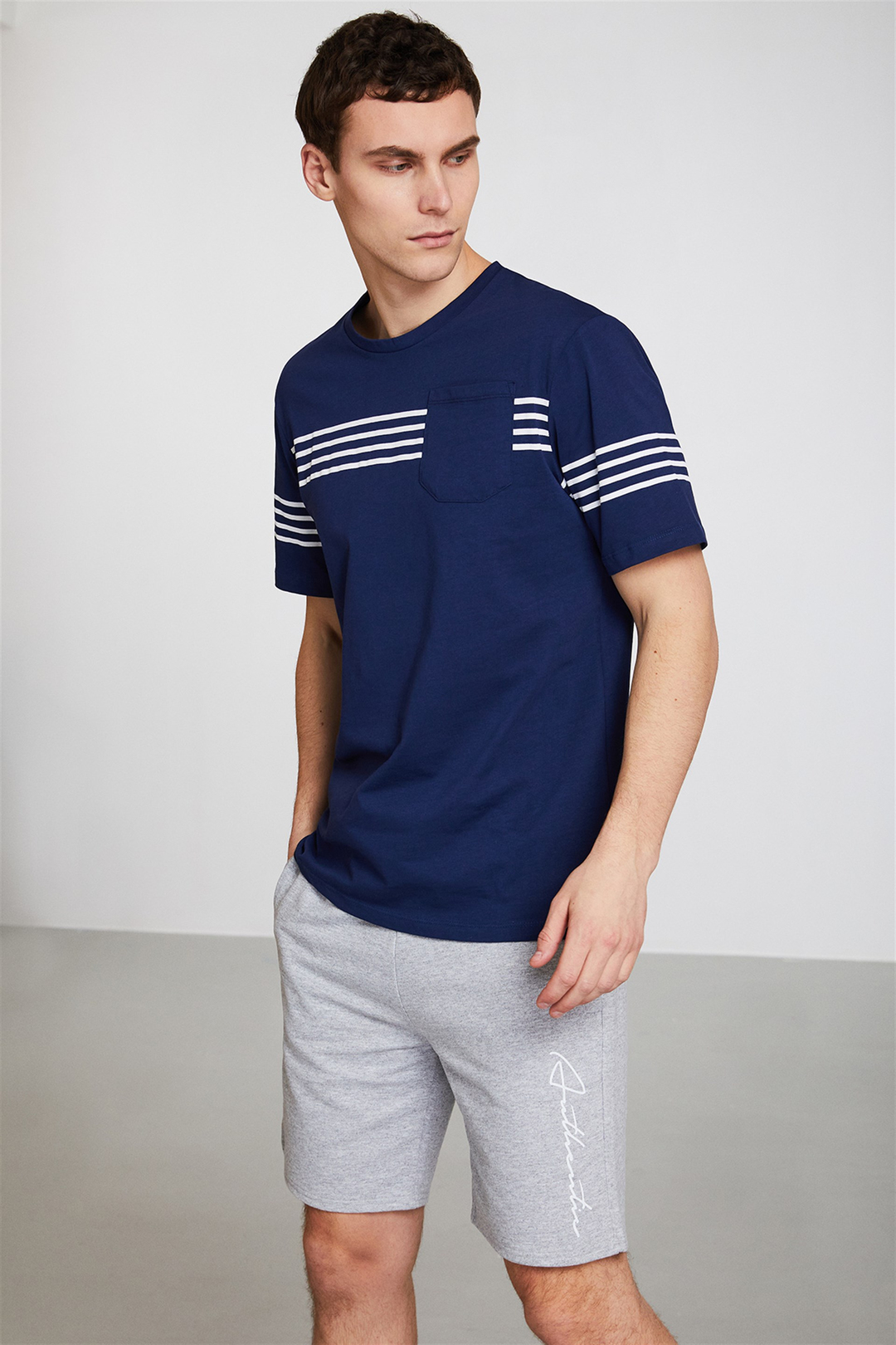CALEB Erkek Lacivert Çizgili Yuvarlak Yaka Comfort Fit T-Shirt