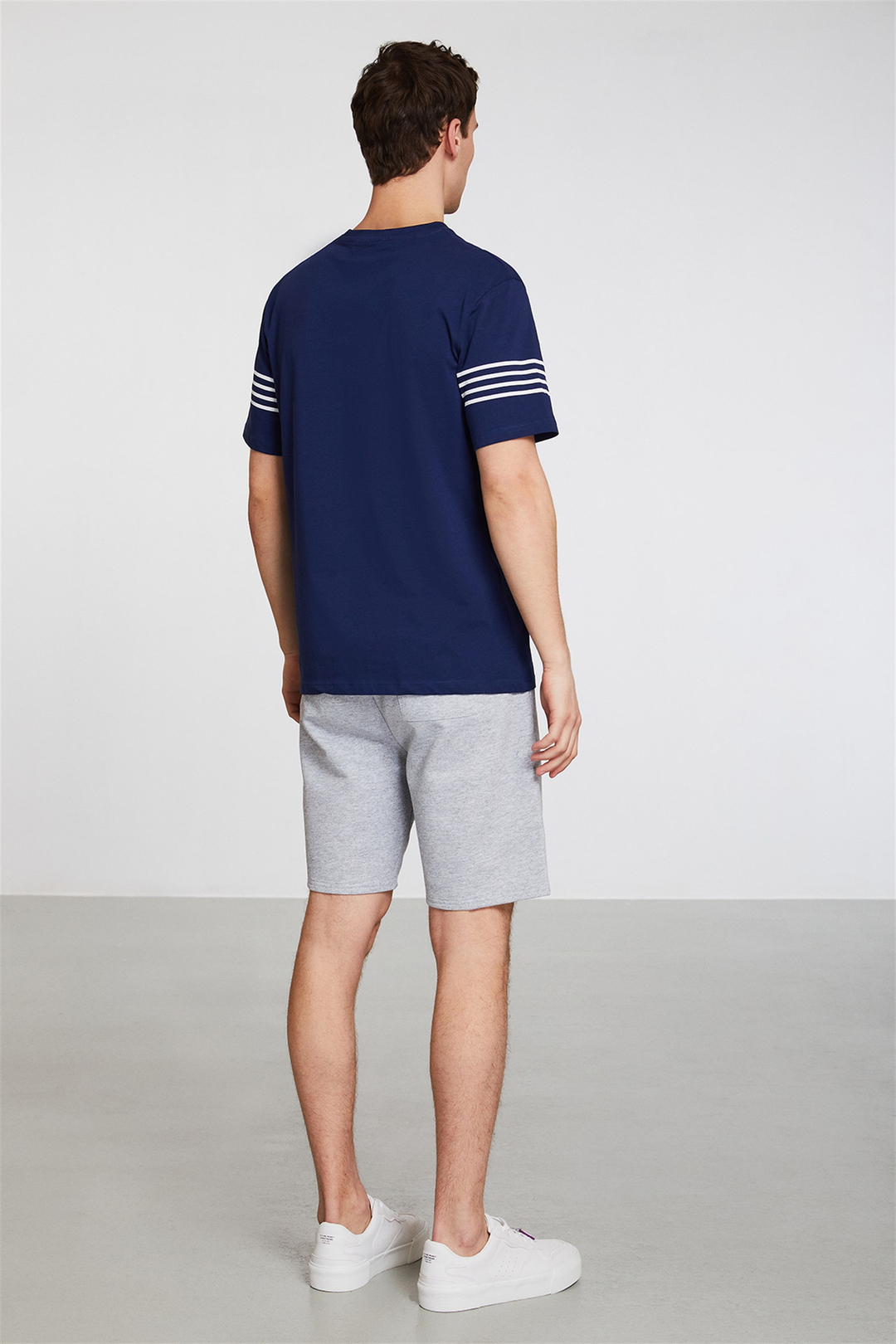 CALEB Erkek Lacivert Çizgili Yuvarlak Yaka Comfort Fit T-Shirt