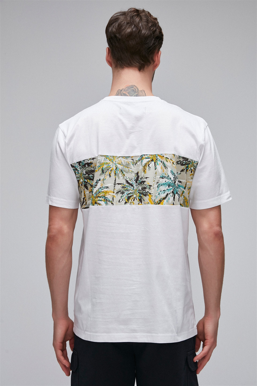 CAMERON Erkek Beyaz Baskılı Yuvarlak Yaka Comfort Fit T-Shirt