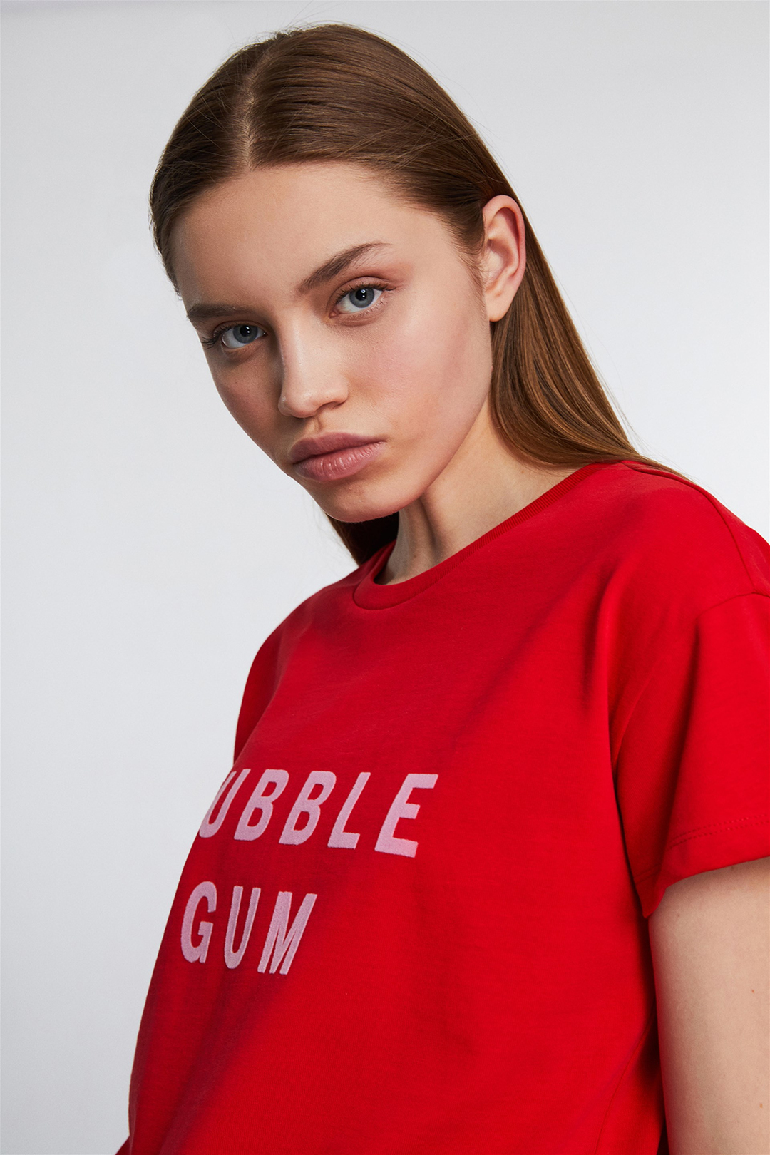 CANDY Kadın Kırmızı Aplikeli Yuvarlak Yaka Comfort Fit T-Shirt