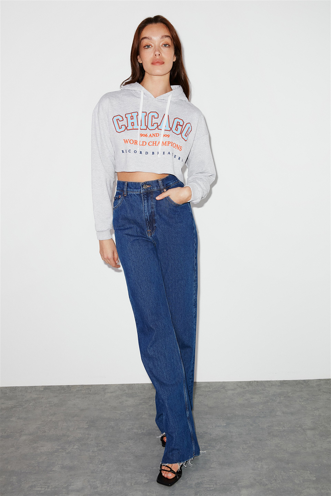 CHICAGO Kadın Grimelanj Baskılı Kapüşonlu Crop Fit Sweatshirt