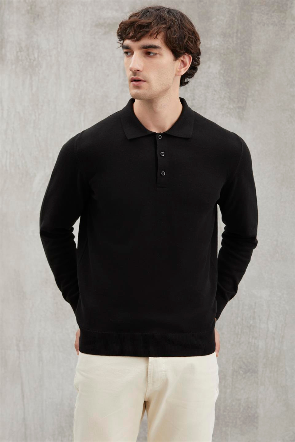 CORRADO Basic Regular Siyah Tekli Kazak