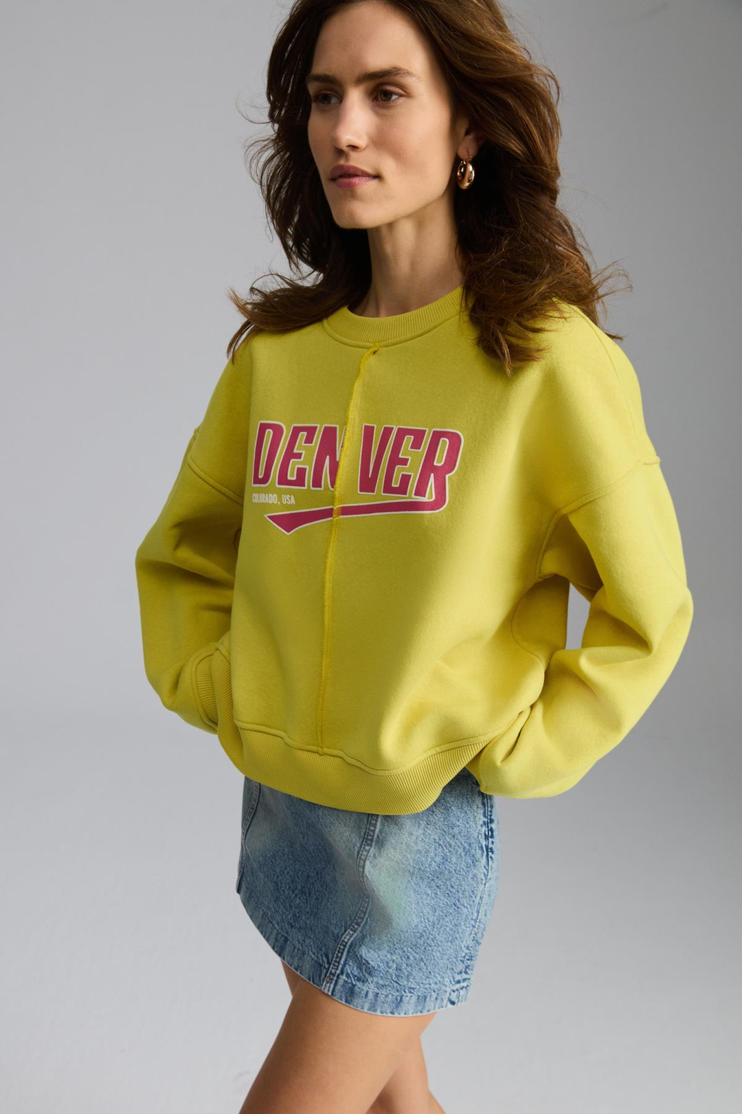 DALESKA Kadın Şehir Temalı Baskı Detaylı Yumuşak Organik Pamuk Şardonlu Regular Yeşil Sweatshirt