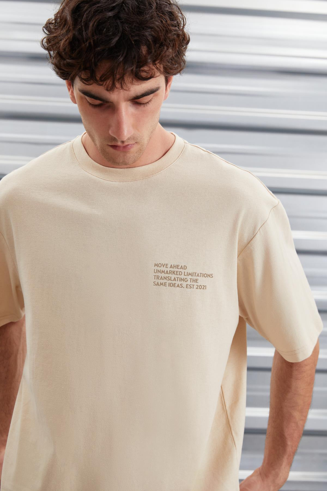 DARELL Erkek Oversize Fit %100 Pamuk Kalın Dokulu Baskılı Bej T-Shirt