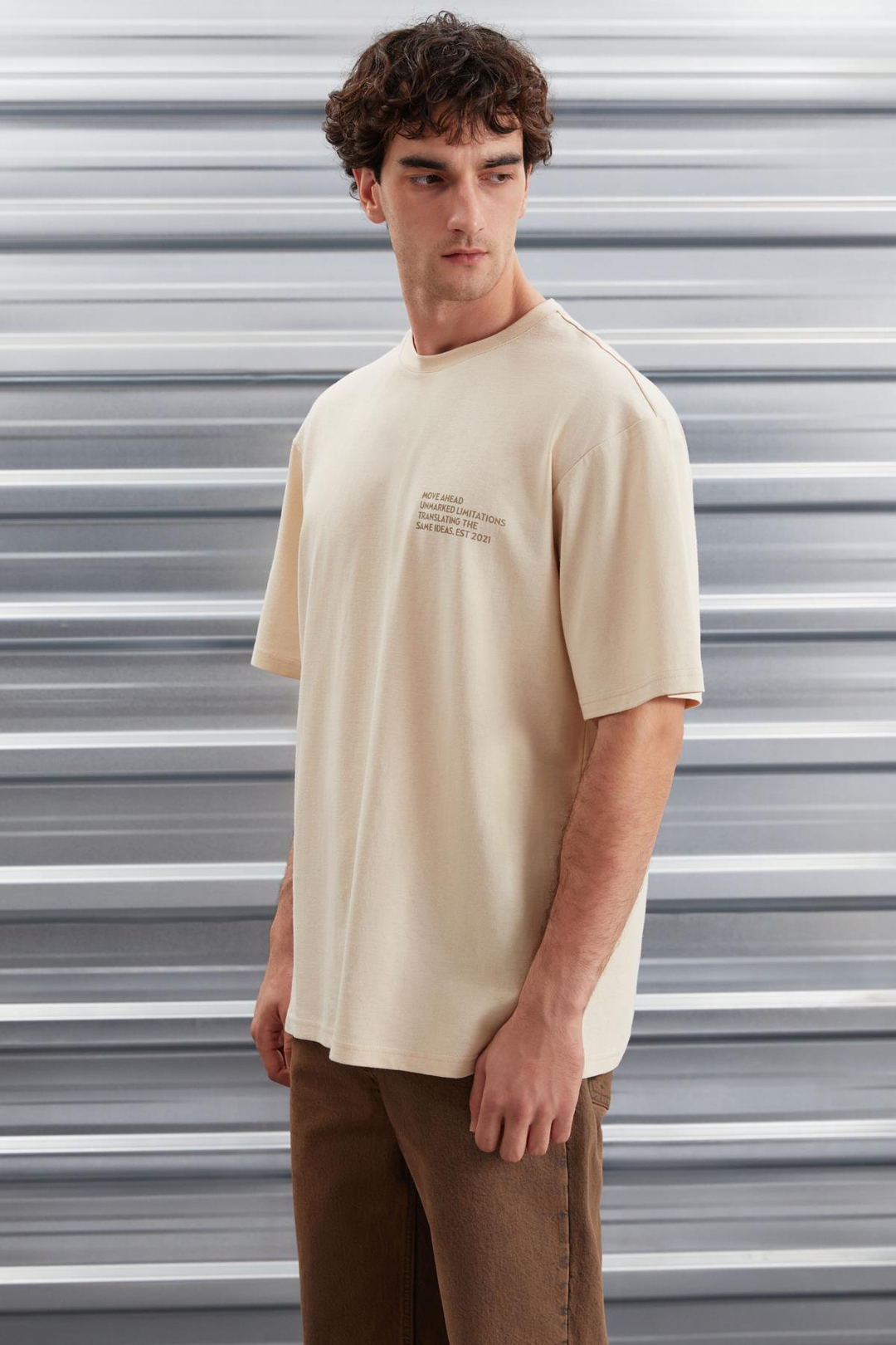 DARELL Erkek Oversize Fit %100 Pamuk Kalın Dokulu Baskılı Bej T-Shirt