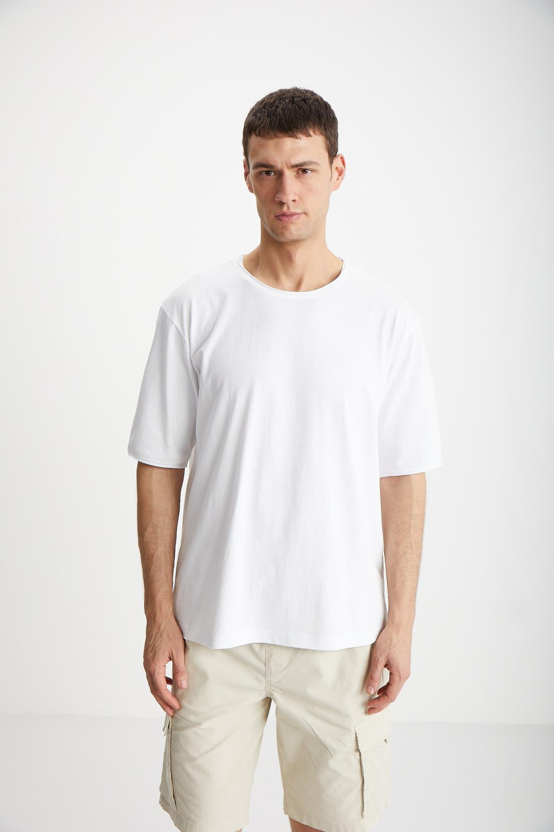 DAVINSONO  Relaxed Beyaz Tekli T-Shirt