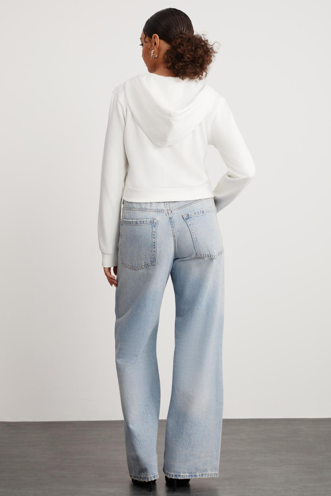 DELIA Crop Relaxed Beyaz Tekli Sweatshirt