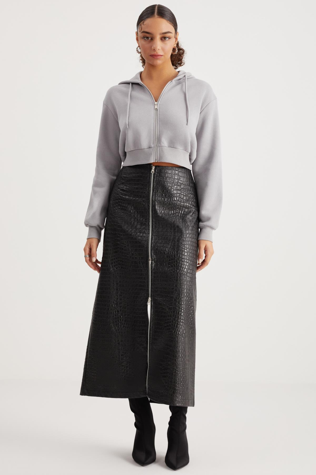DELIA Crop Relaxed Gri Tekli Sweatshirt