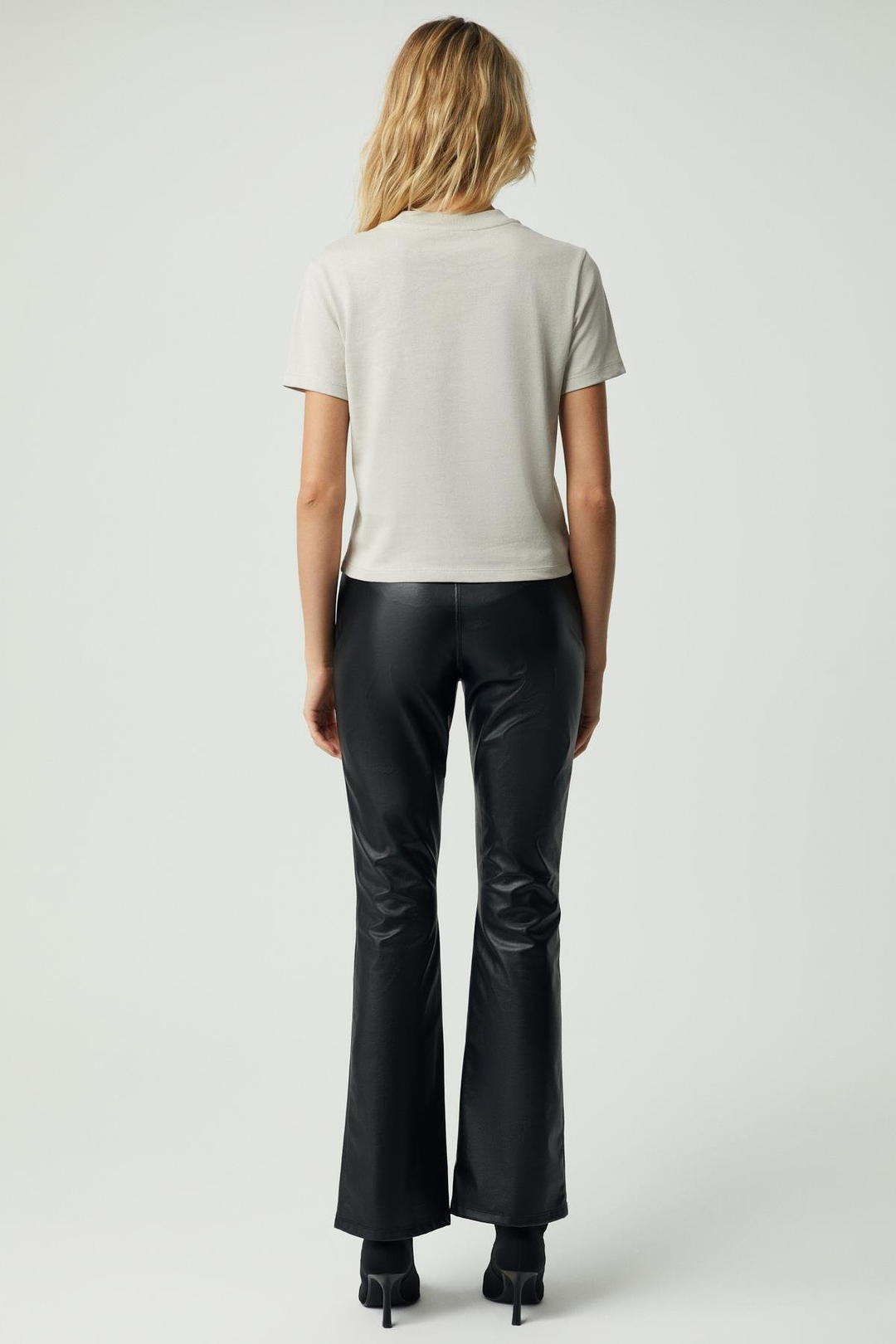 DEMURA Kadın Regular Taşlı Yuvarlak Yaka Açık Gri T-Shirt