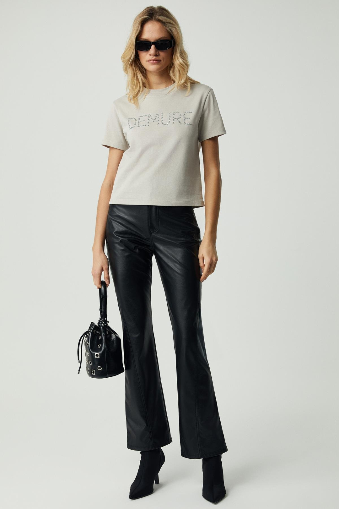 DEMURA Kadın Regular Taşlı Yuvarlak Yaka Açık Gri T-Shirt