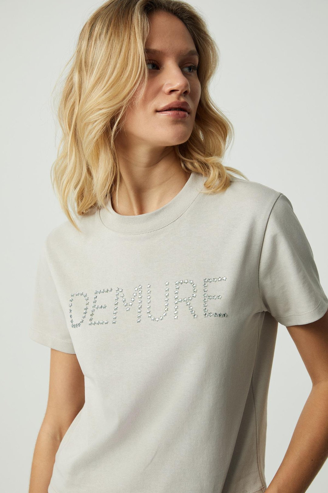 DEMURA Kadın Regular Taşlı Yuvarlak Yaka Açık Gri T-Shirt