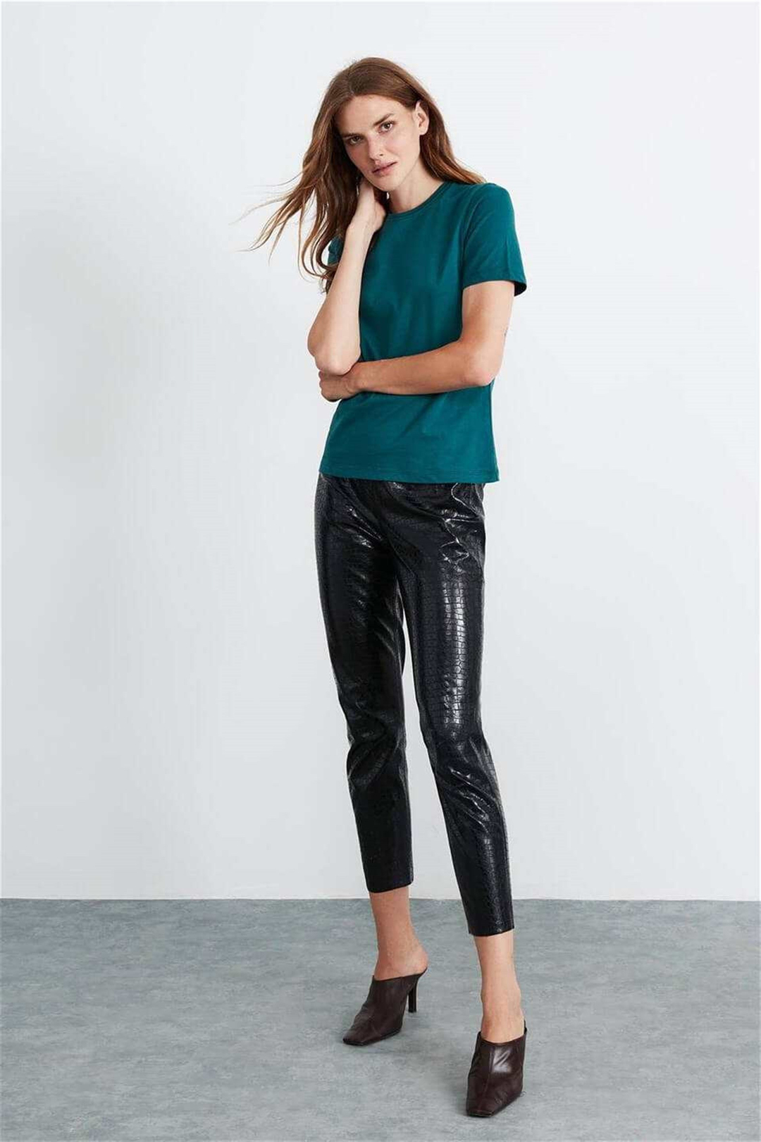 HANNAH Kadın Petrol Yeşili Düz Renk Yuvarlak Yaka Comfort Fit T-Shirt