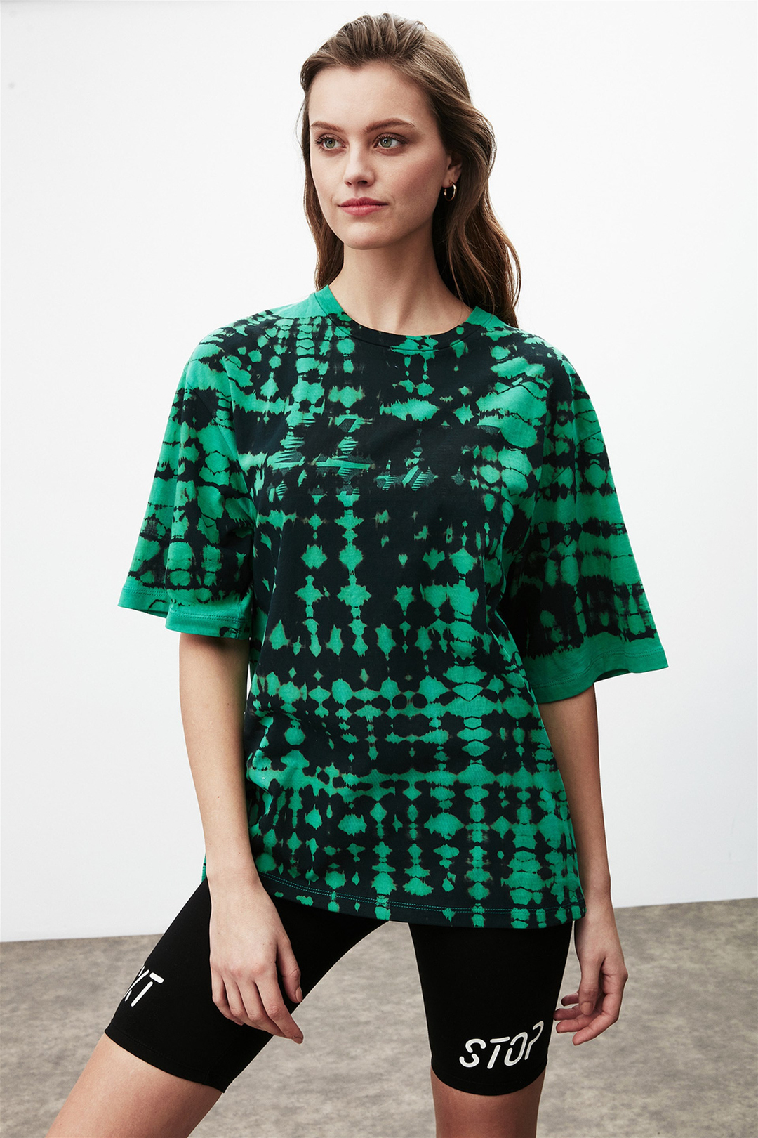 HELEN Kadın Yeşil Batik Yuvarlak Yaka Oversize T-Shirt