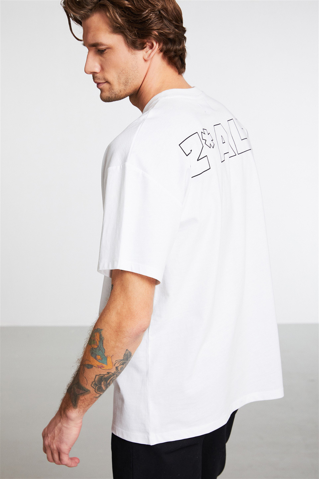 INITIATE Erkek Beyaz Baskılı Yuvarlak Yaka Oversize T-Shirt