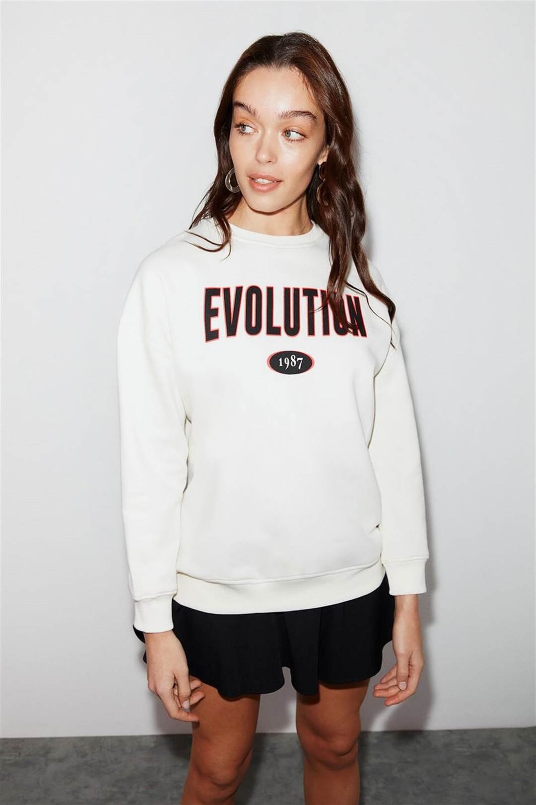 IVORY Kadın Ekru Baskılı Yuvarlak Yaka Oversize Sweatshirt