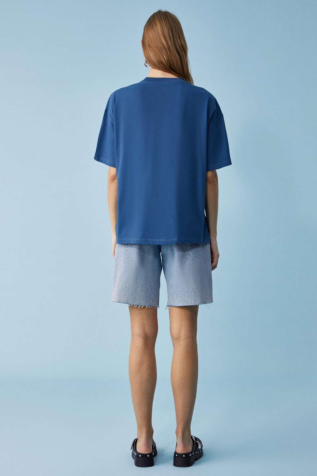Jemmy Kadın %100 Organik Pamuk Relaxed Fit Yırtmaçlı Yuvarlak Yakalı Lacivert T-Shirt