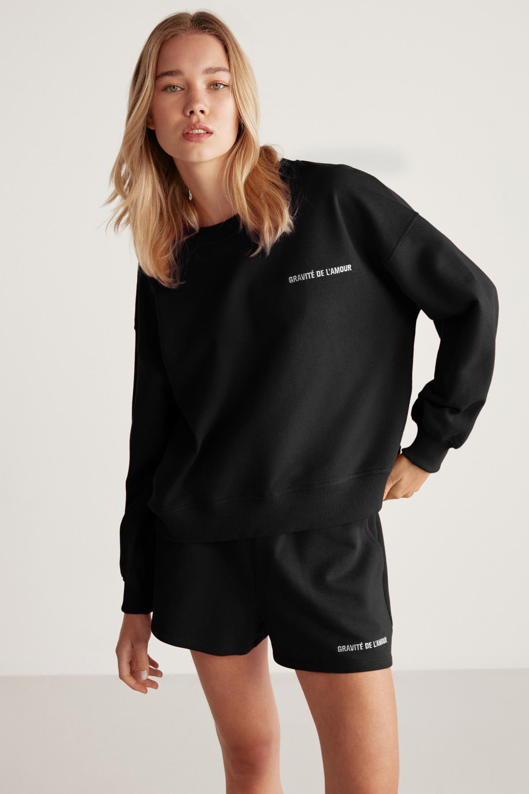 JENNIFER Kadın İçi Polarlı Yumuşacık Nakış Detaylı Organik Pamuk Oversize Siyah Sweatshirt