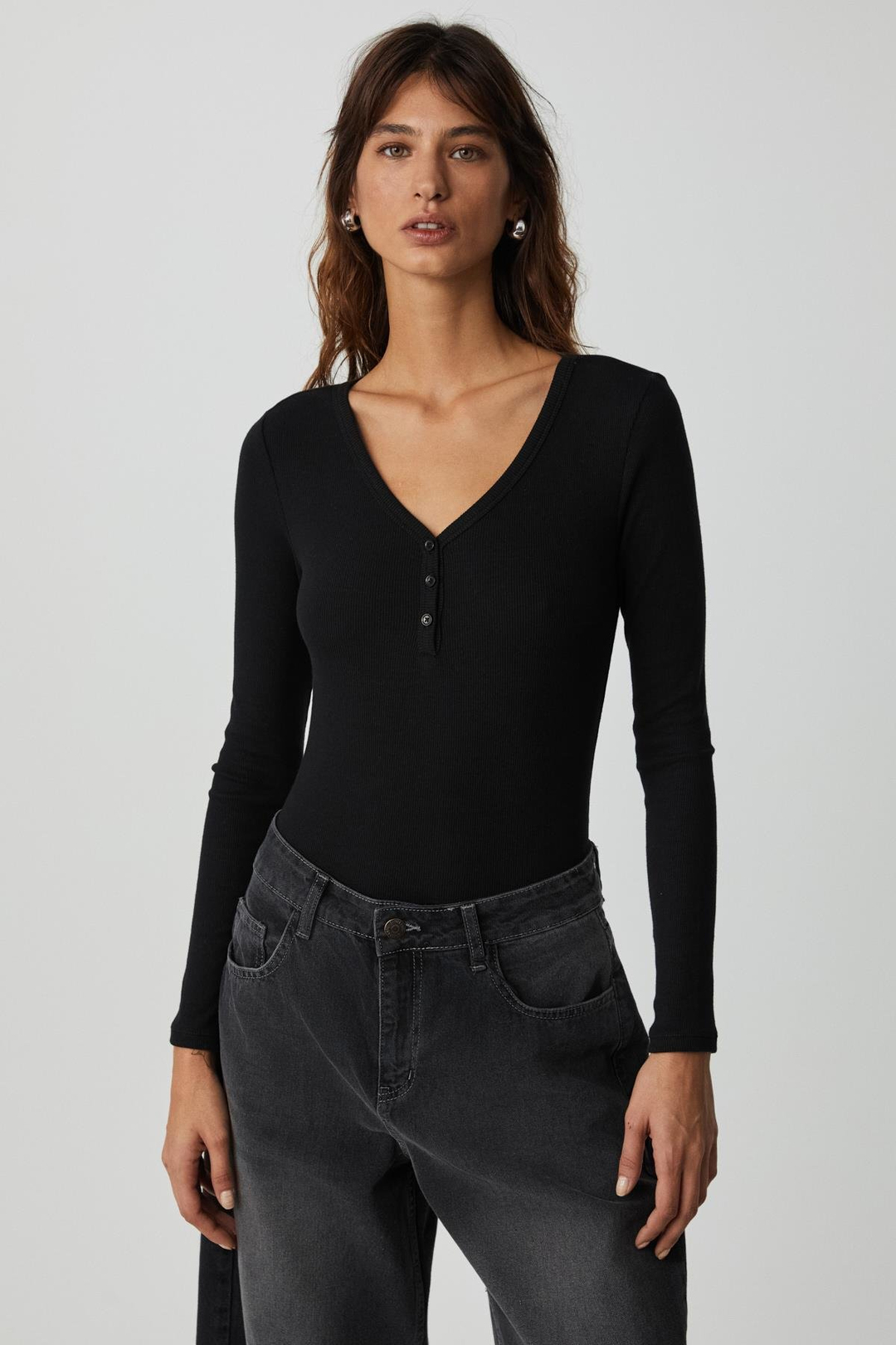 KALANI Kadın Uzun Kollu V Yaka Patlı Düğmeli Siyah Body