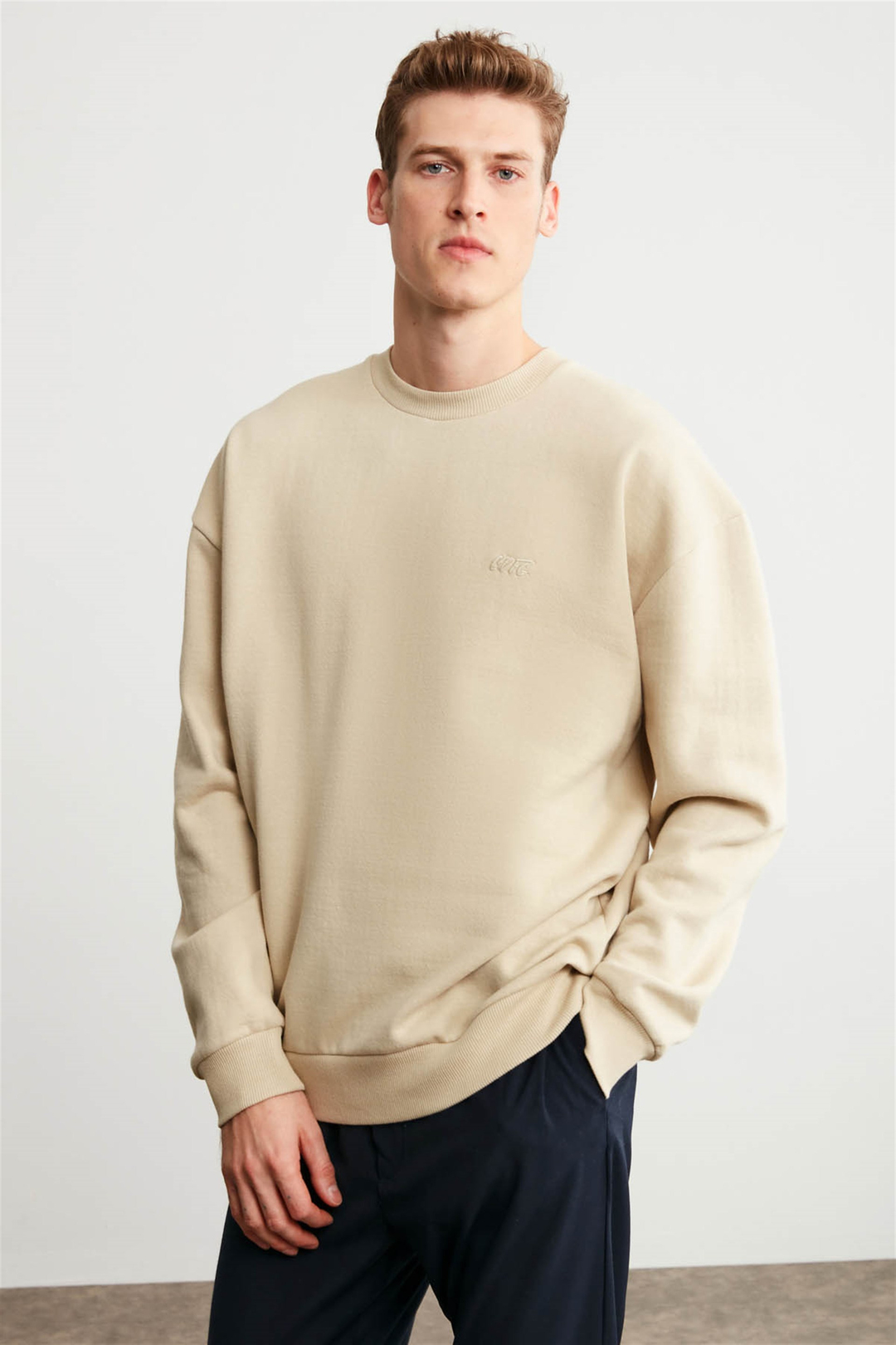 KANYE Erkek Bej Nakışlı-İşlemeli Yuvarlak Yaka Oversıze Sweatshirt