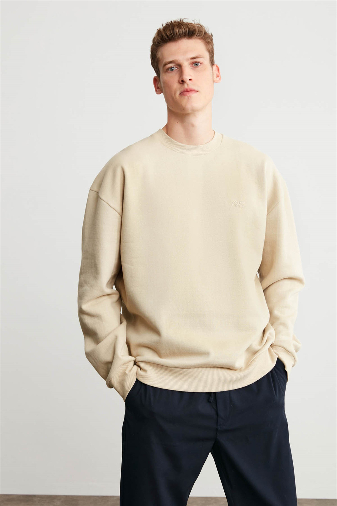 KANYE Erkek Bej Nakışlı-İşlemeli Yuvarlak Yaka Oversıze Sweatshirt