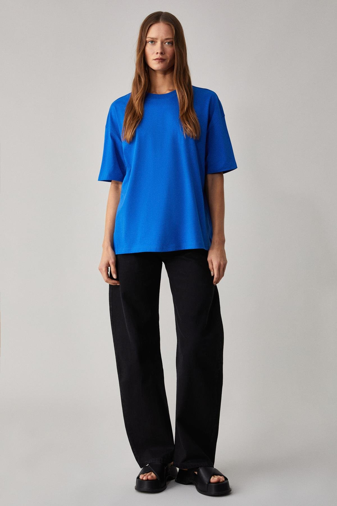 LAGERTHA Kadın %100 organik Pamuklu Kalın Dokulu Oversize Fit Yuvarlak Yakalı Mavi T-Shirt