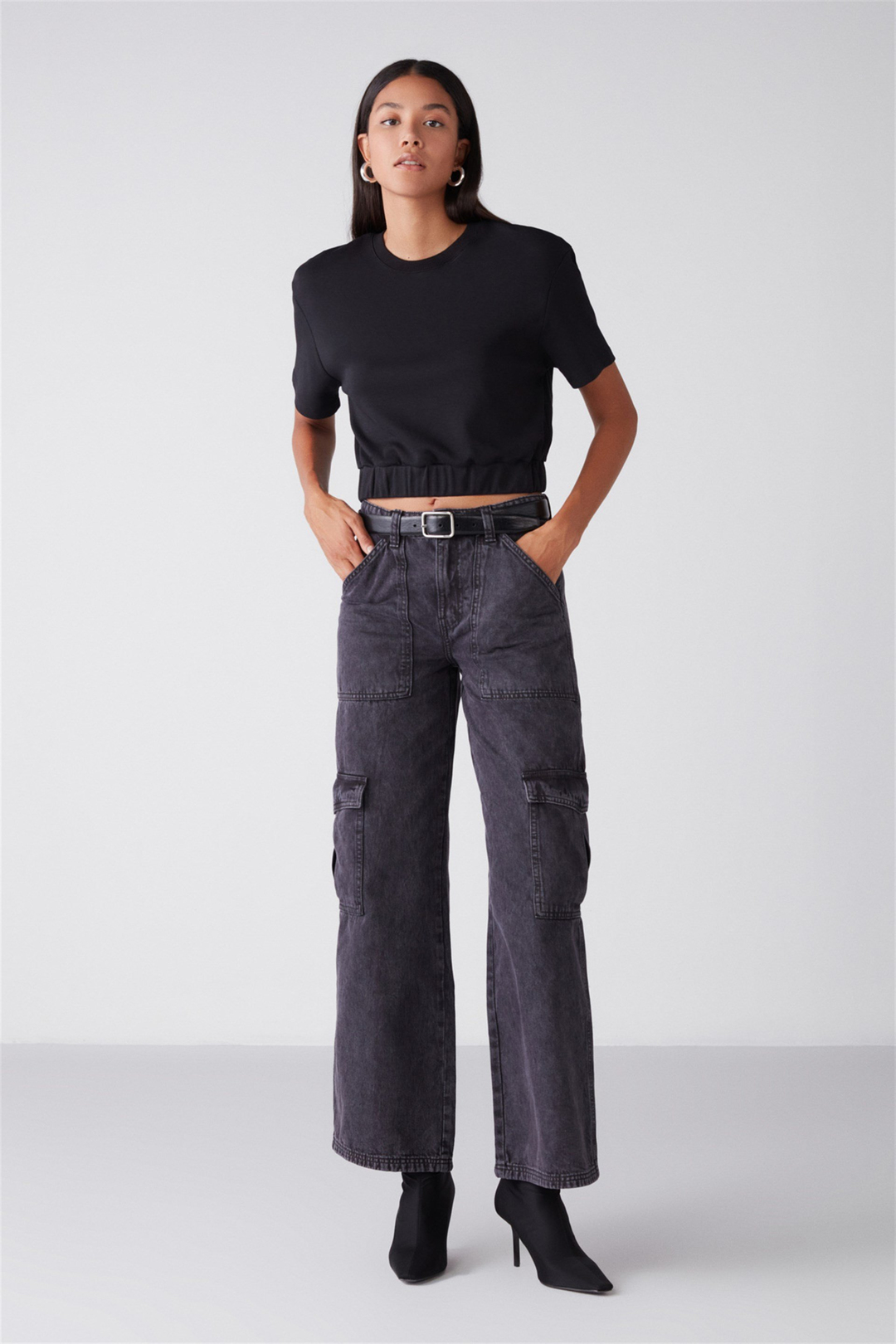 LOLA Örme Crop Fit Siyah  Bluz
