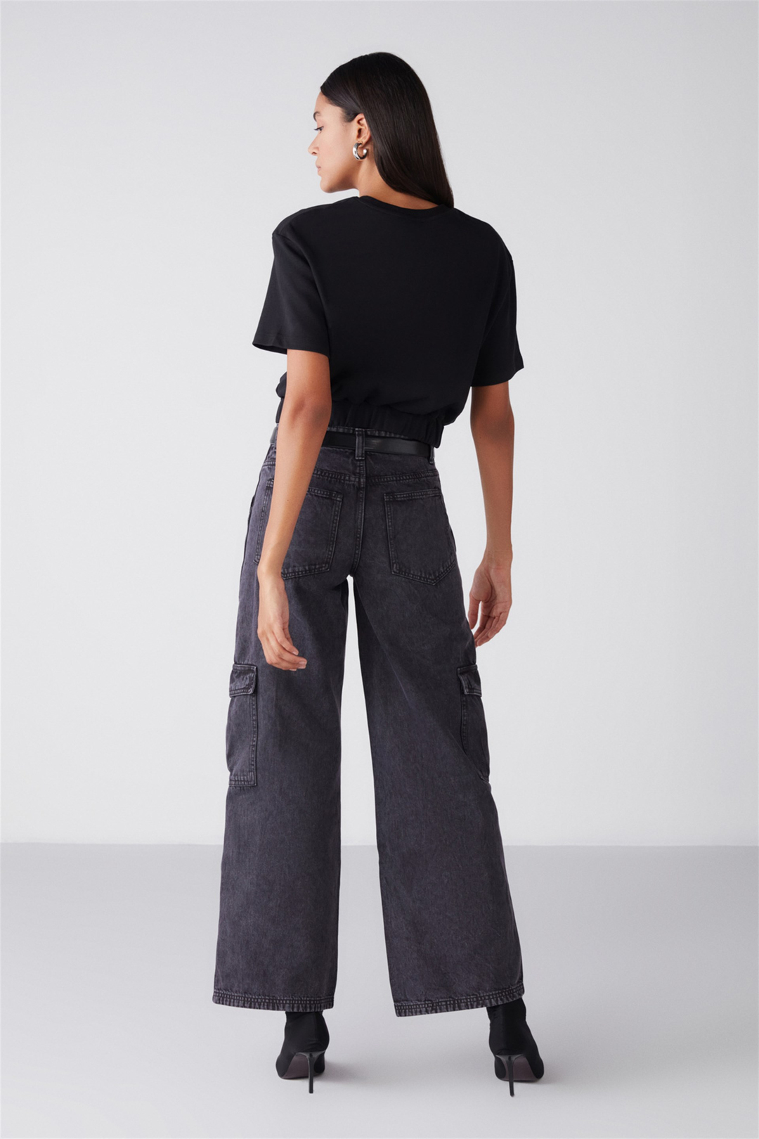 LOLA Örme Crop Fit Siyah  Bluz