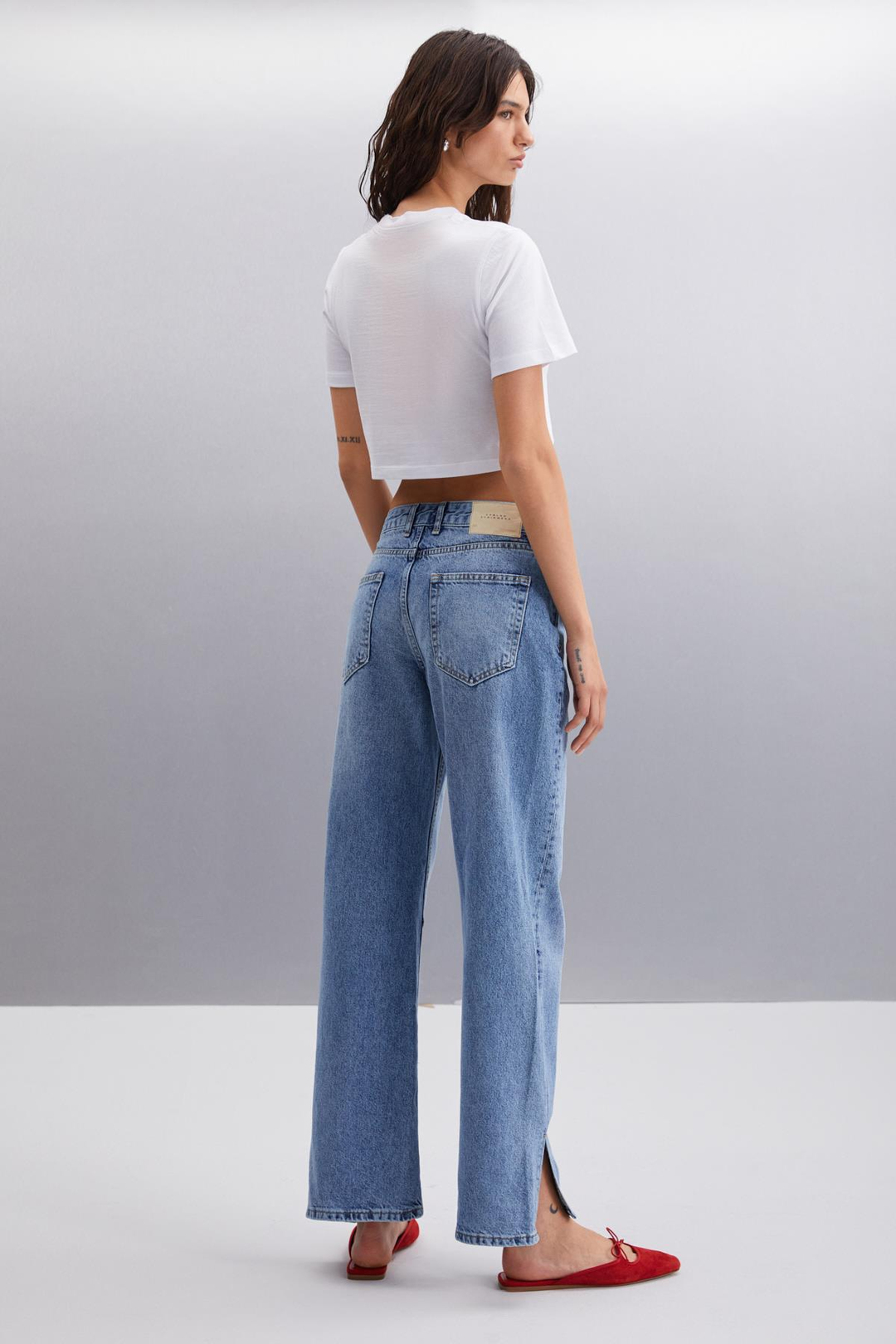LUDMILLA  Crop Beyaz Tekli T-Shirt
