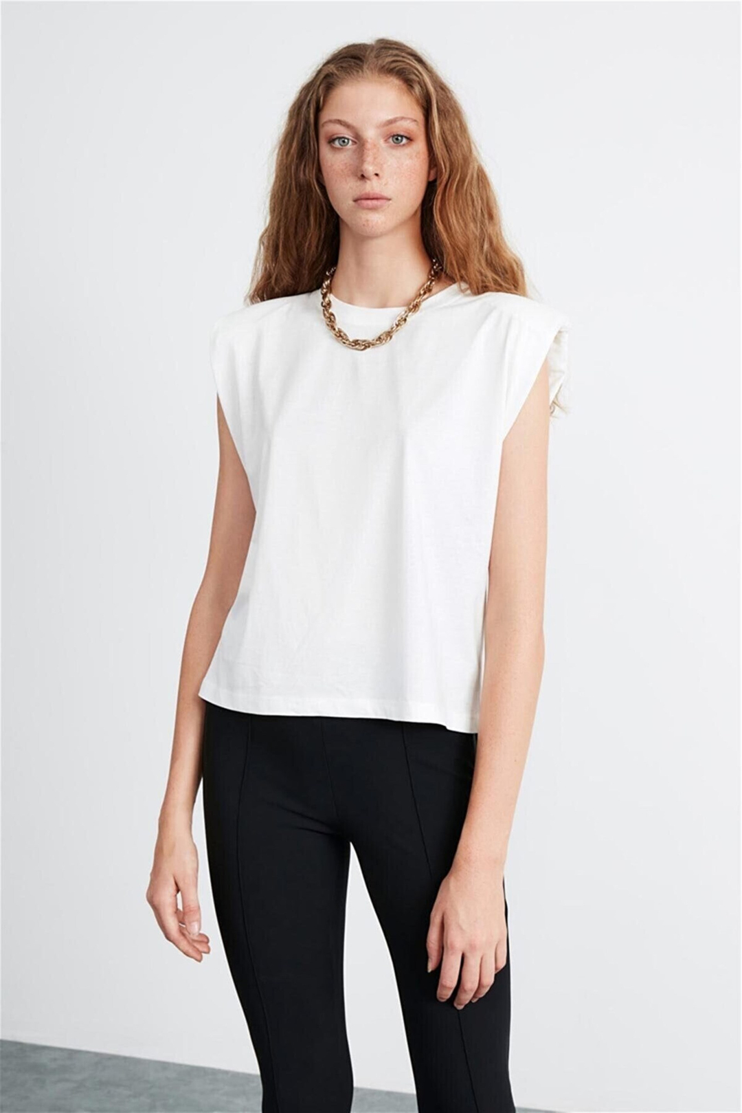 LUNA Kadın Beyaz Düz Renk Yuvarlak Yaka Comfort Fit T-Shirt