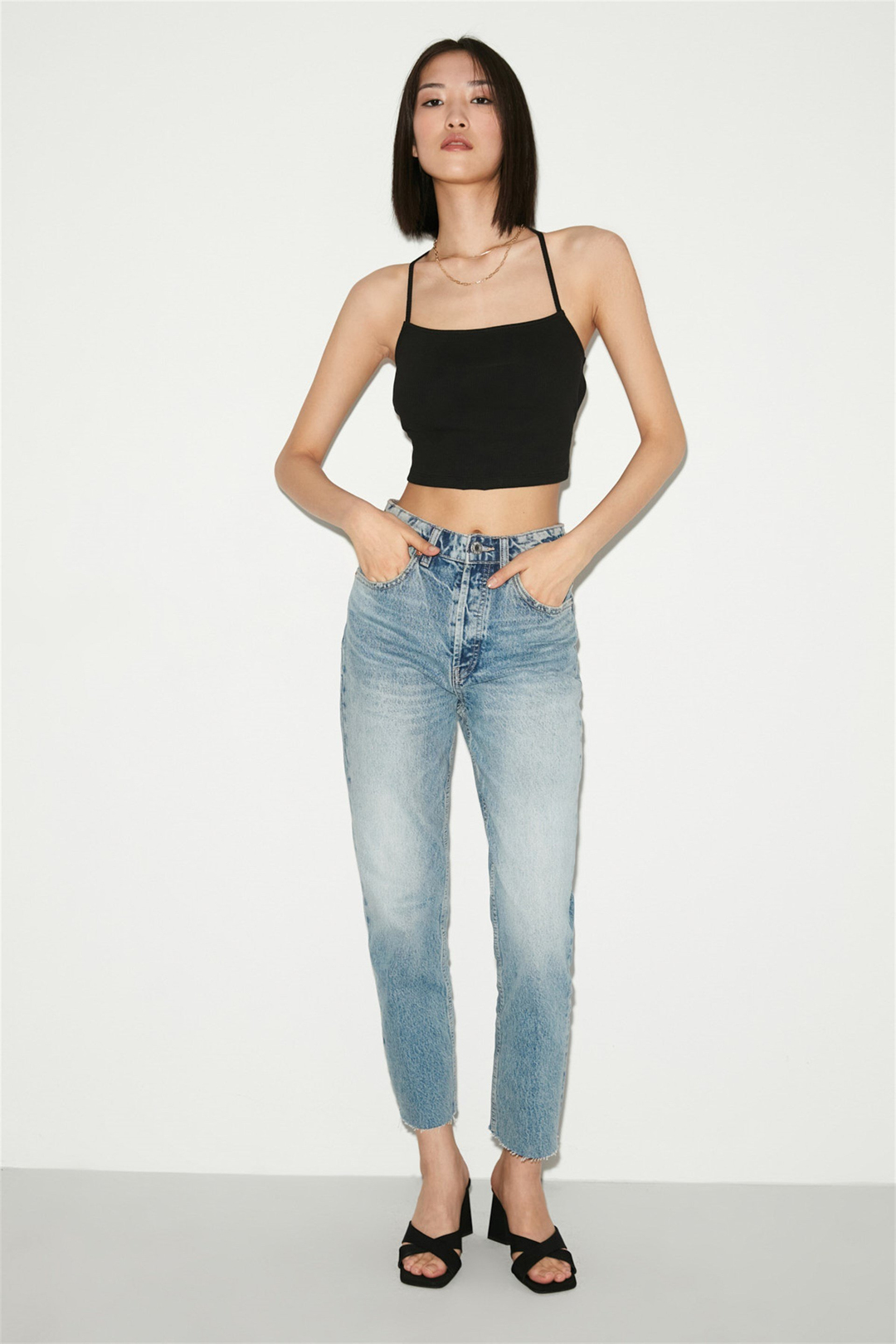 MARIGOLD Kadın Siyah Düz Renk Kare Yaka  Sırt Bağlamalı   Crop Fit Bluz