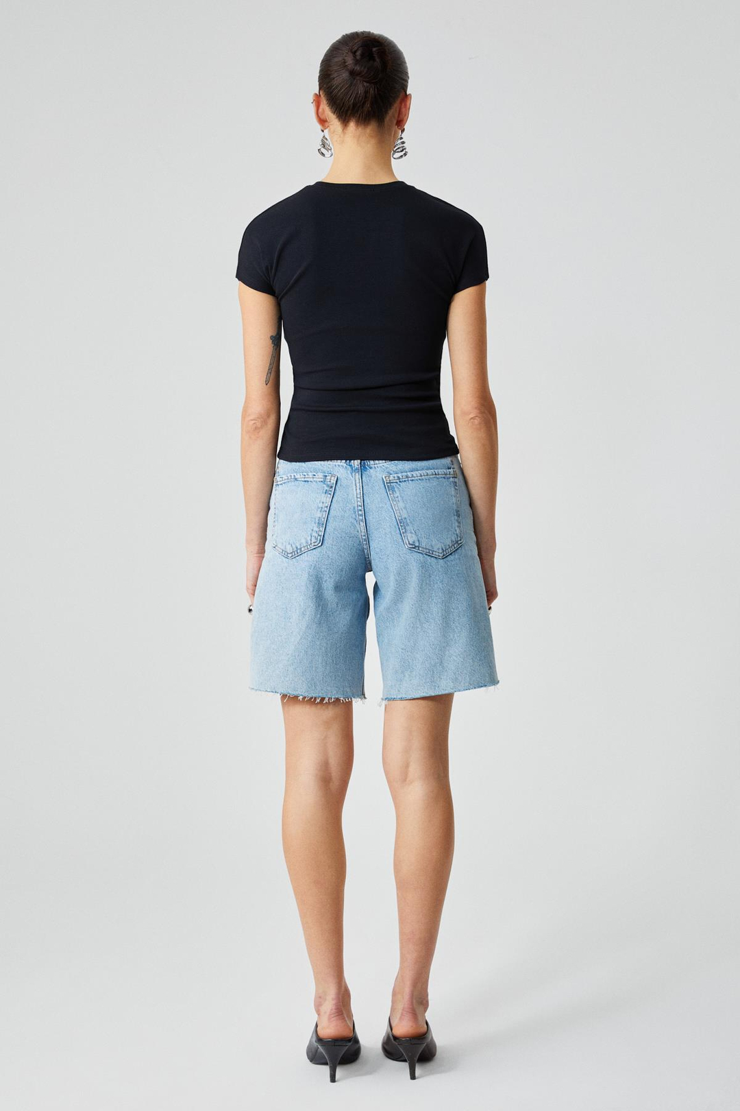 MARTA Kadın Yuvarlak Yaka Kısa Kol Slim Siyah T-Shirt