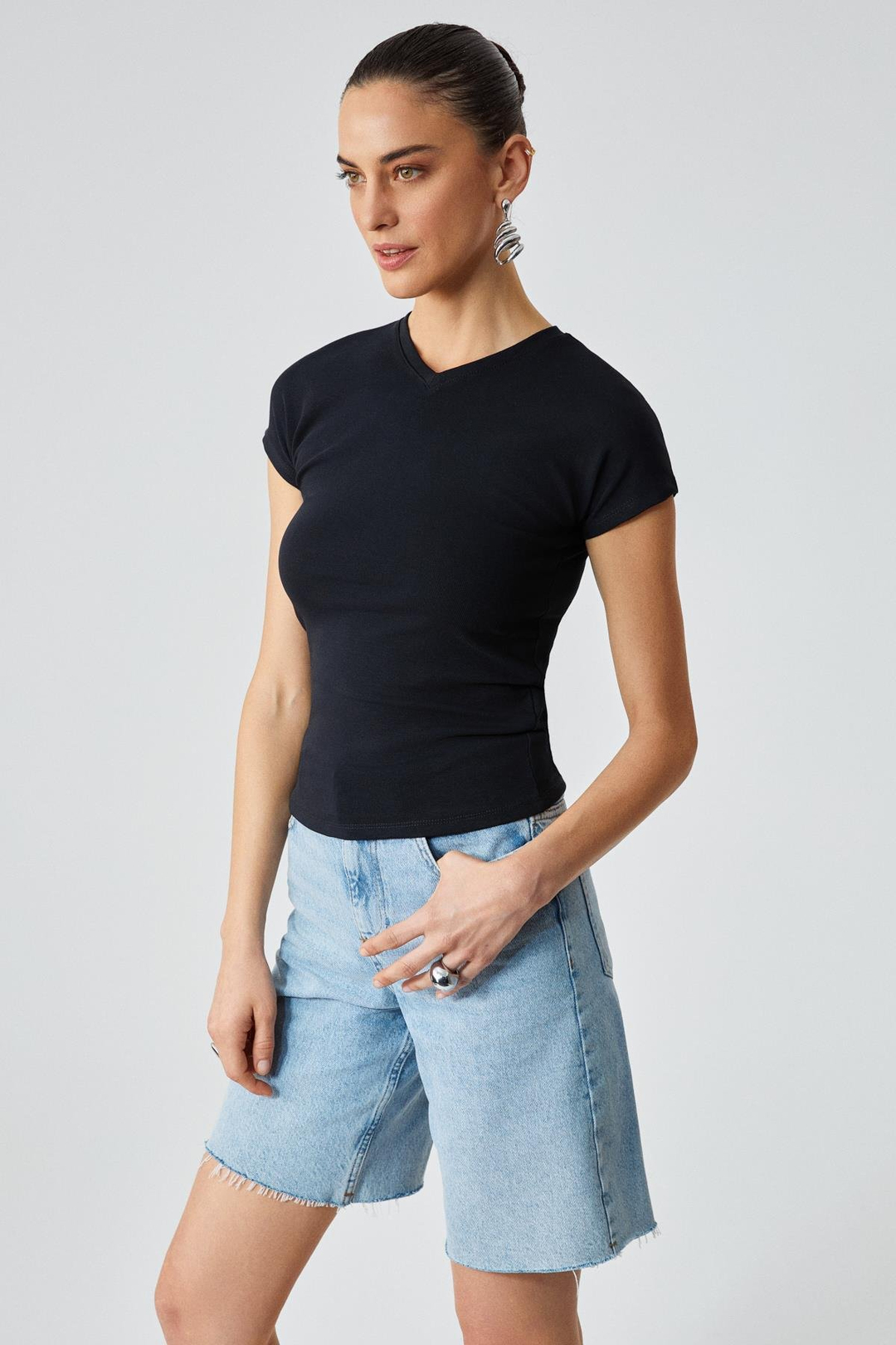 MARTA Kadın Yuvarlak Yaka Kısa Kol Slim Siyah T-Shirt