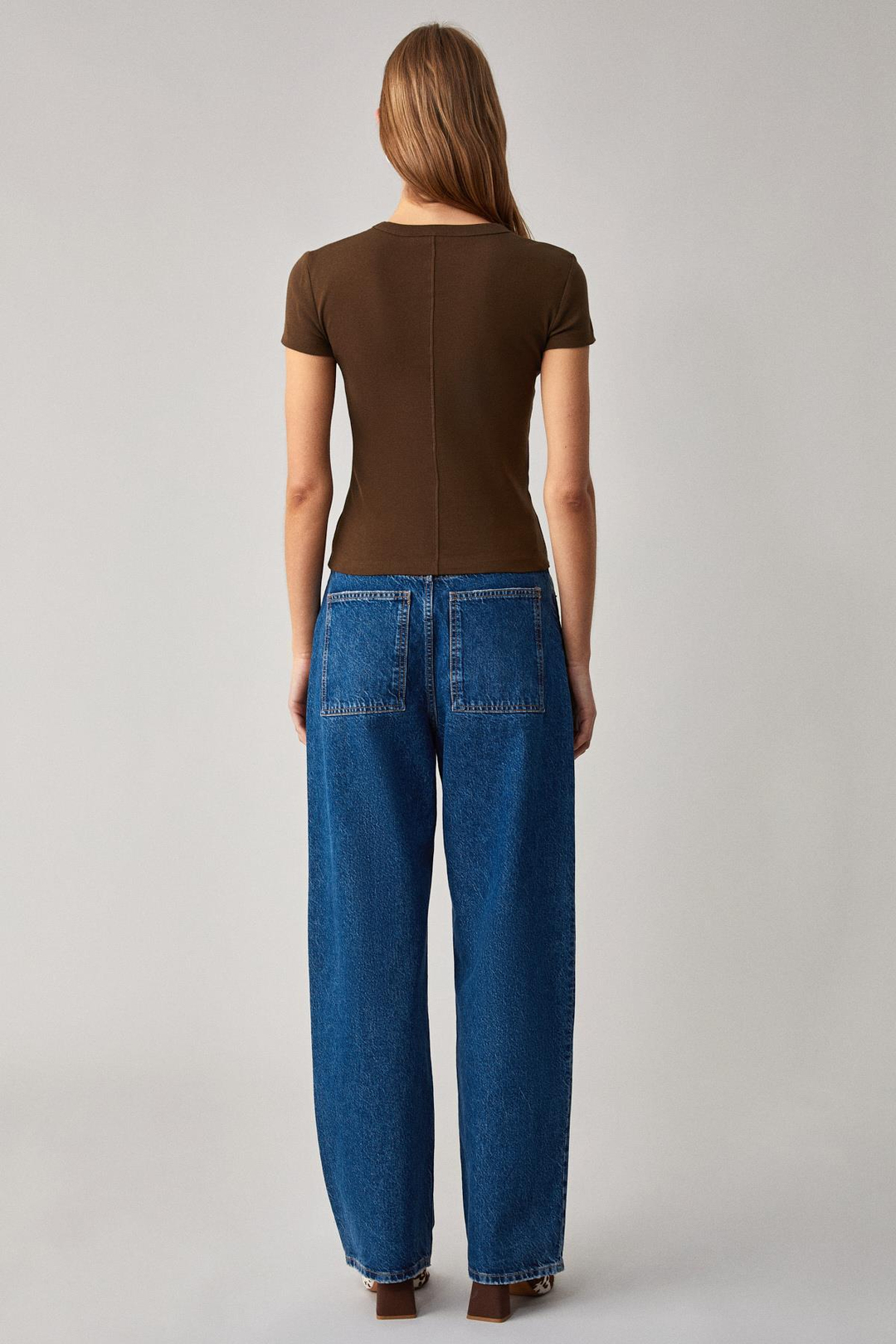 MASROUTI Kadın Slim Kısa V Yaka Kısa Kol Kahverengi T-Shirt