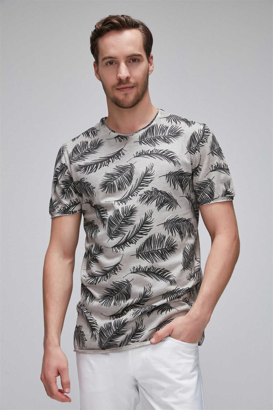 MATEO Erkek Bej Baskılı Yuvarlak Yaka Comfort Fit T-Shirt