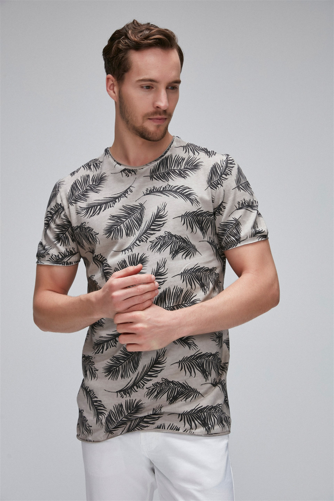 MATEO Erkek Bej Baskılı Yuvarlak Yaka Comfort Fit T-Shirt