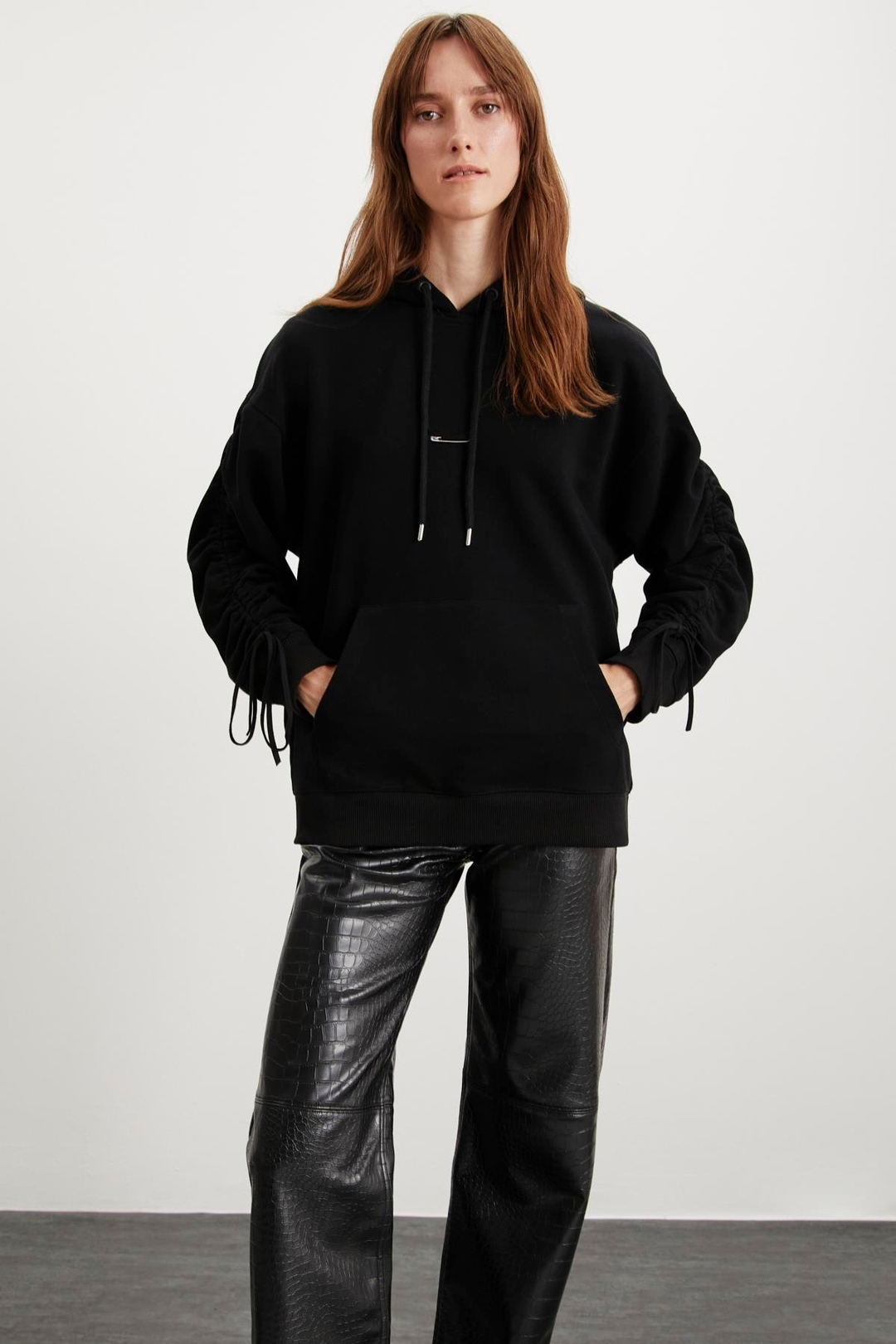 MEARA  Oversize Siyah Tekli Sweatshirt