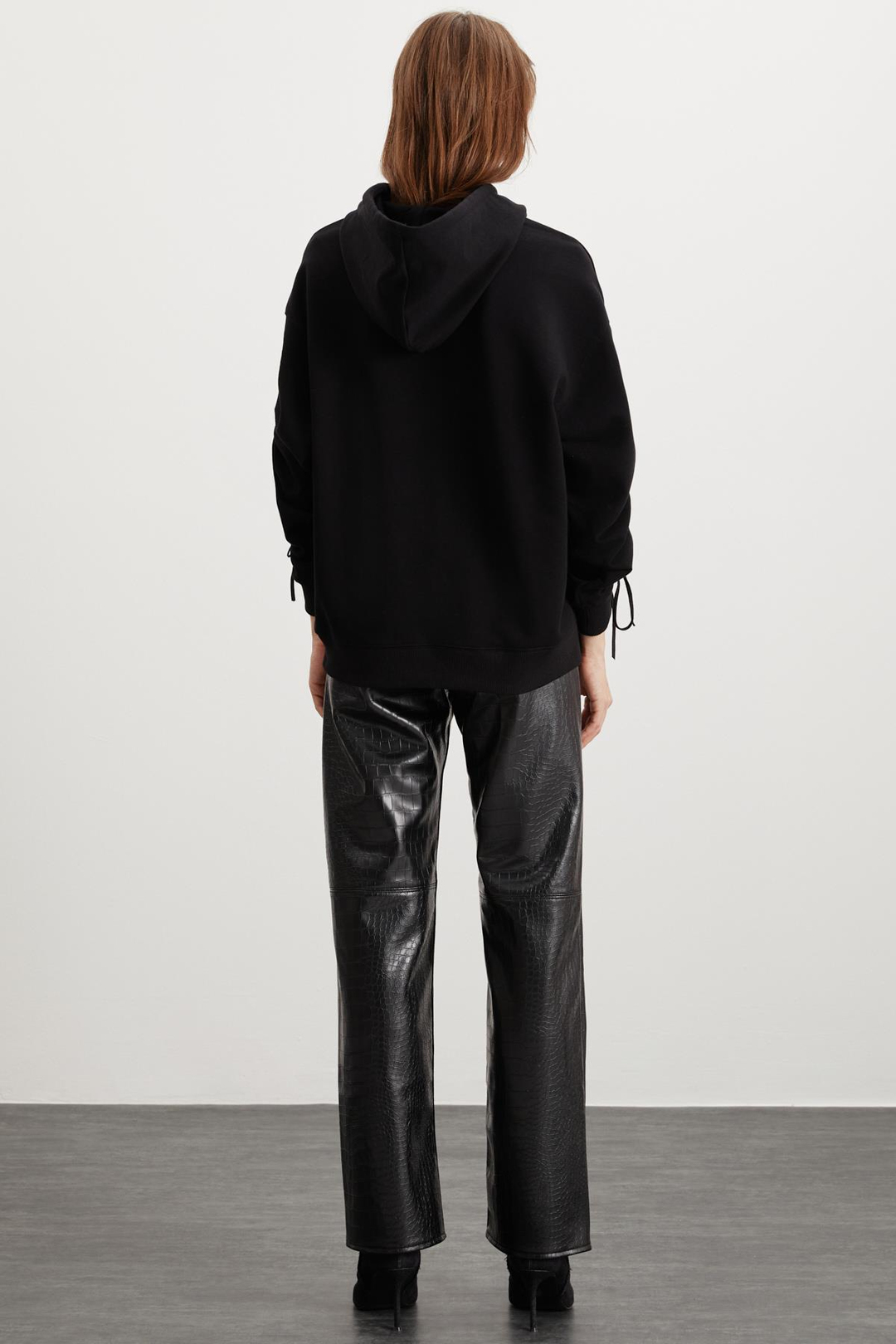 MEARA  Oversize Siyah Tekli Sweatshirt