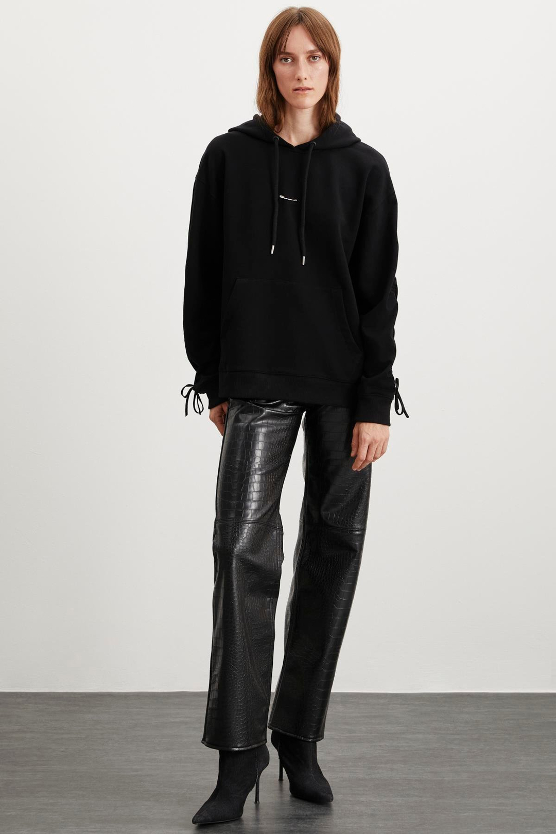 MEARA  Oversize Siyah Tekli Sweatshirt