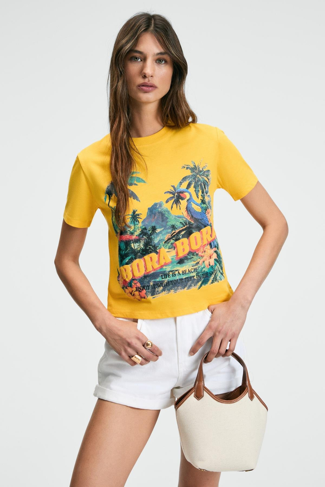 MELVESSA Kadın %100 Pamuk Baskı Detaylı Regular Fit Bisiklet Yakalı Sarı T-Shirt