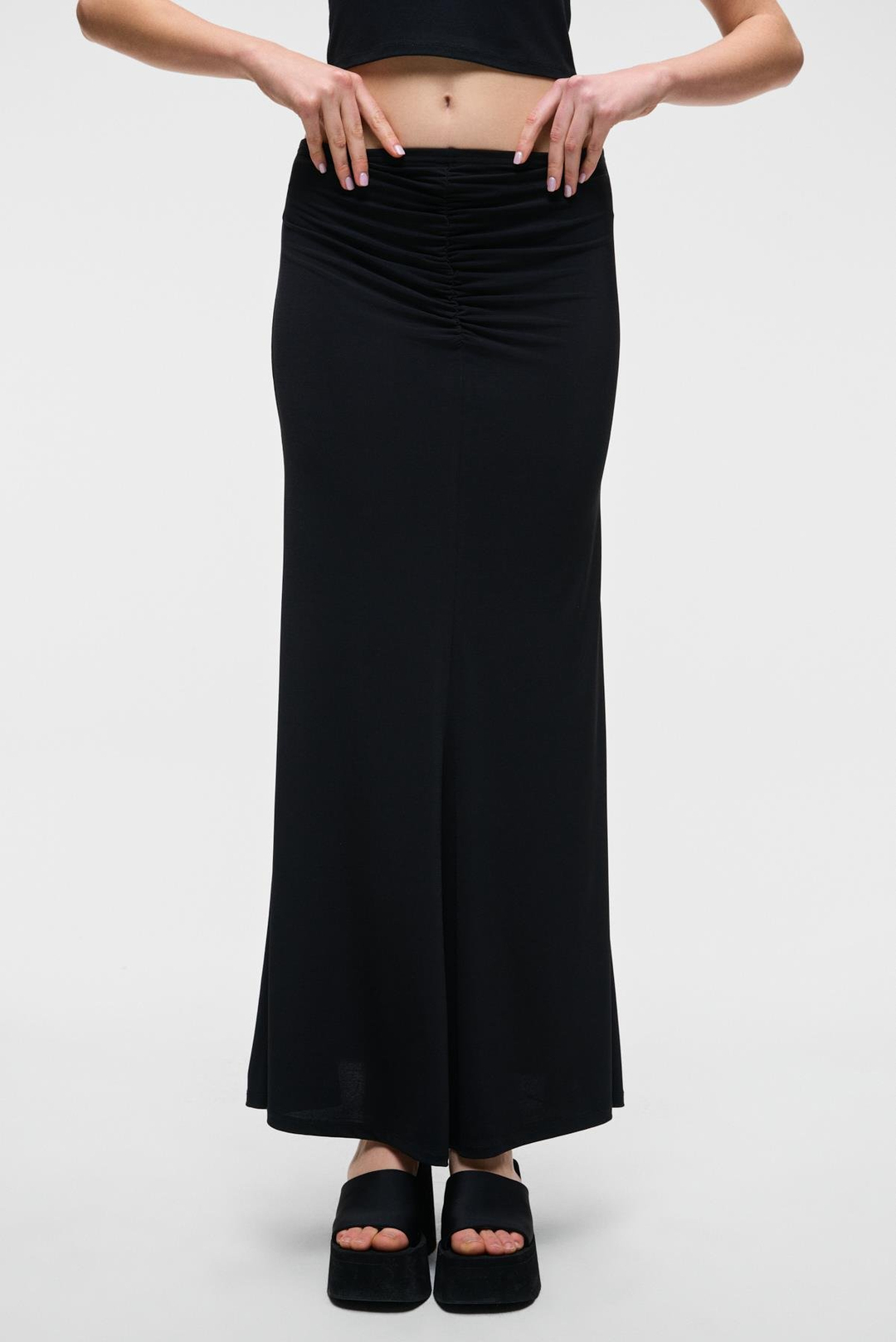 MIALTIH Kadın Uzun Büzgü Detay Regular Siyah Etek