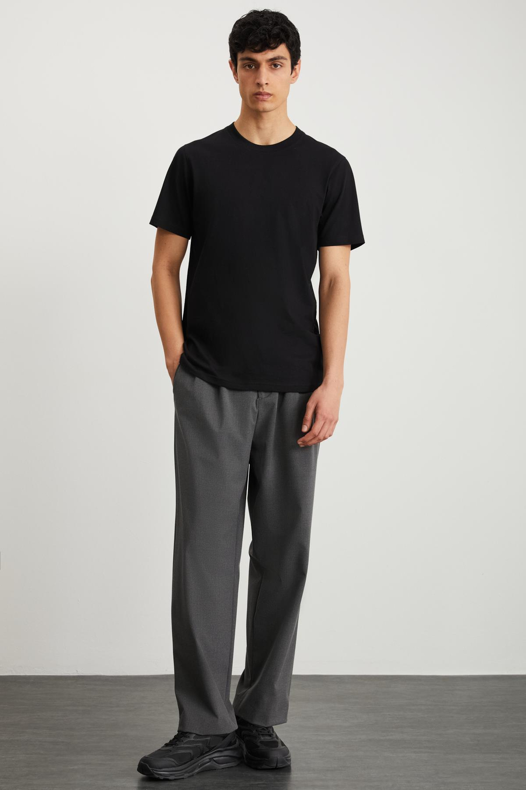 MICHEL Erkek Slim Fit Dar Kesim %100 Organik Pamuklu Yana Kayan Dikişli  Basic Örme Siyah T-Shirt