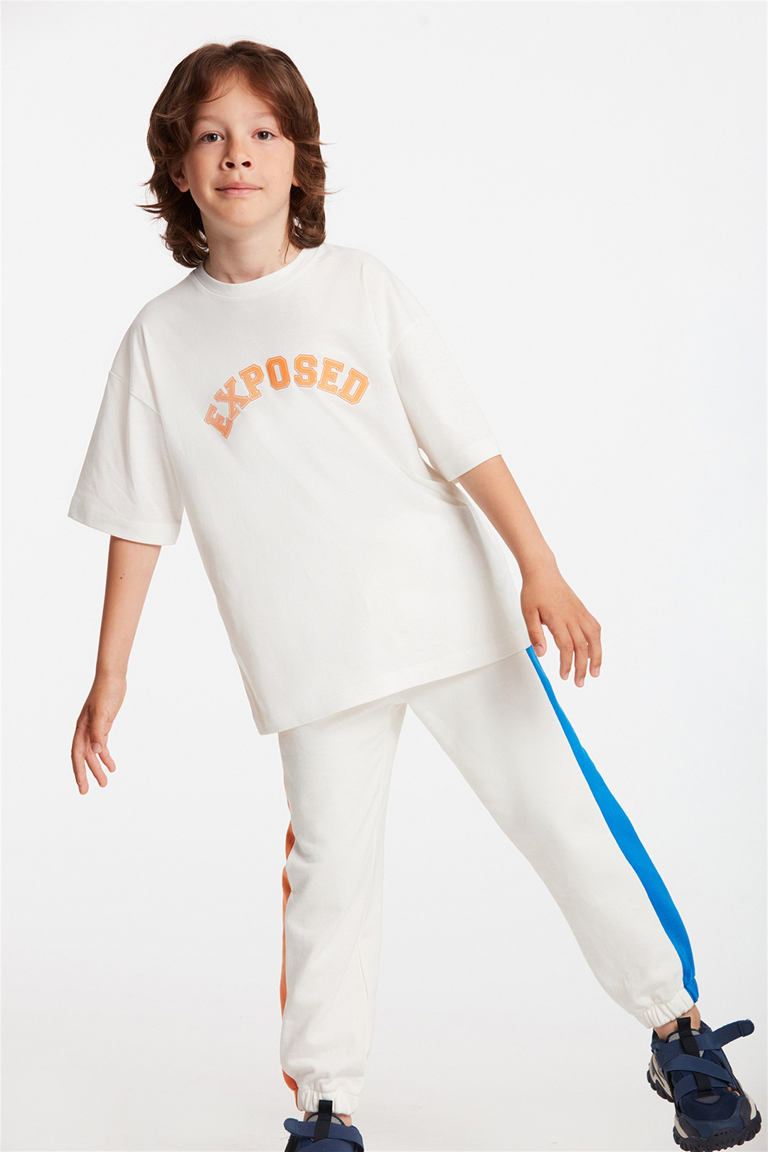 MUNCH Çocuk Beyaz Baskılı Yuvarlak Yaka Comfort Fit Eşofman Takımı