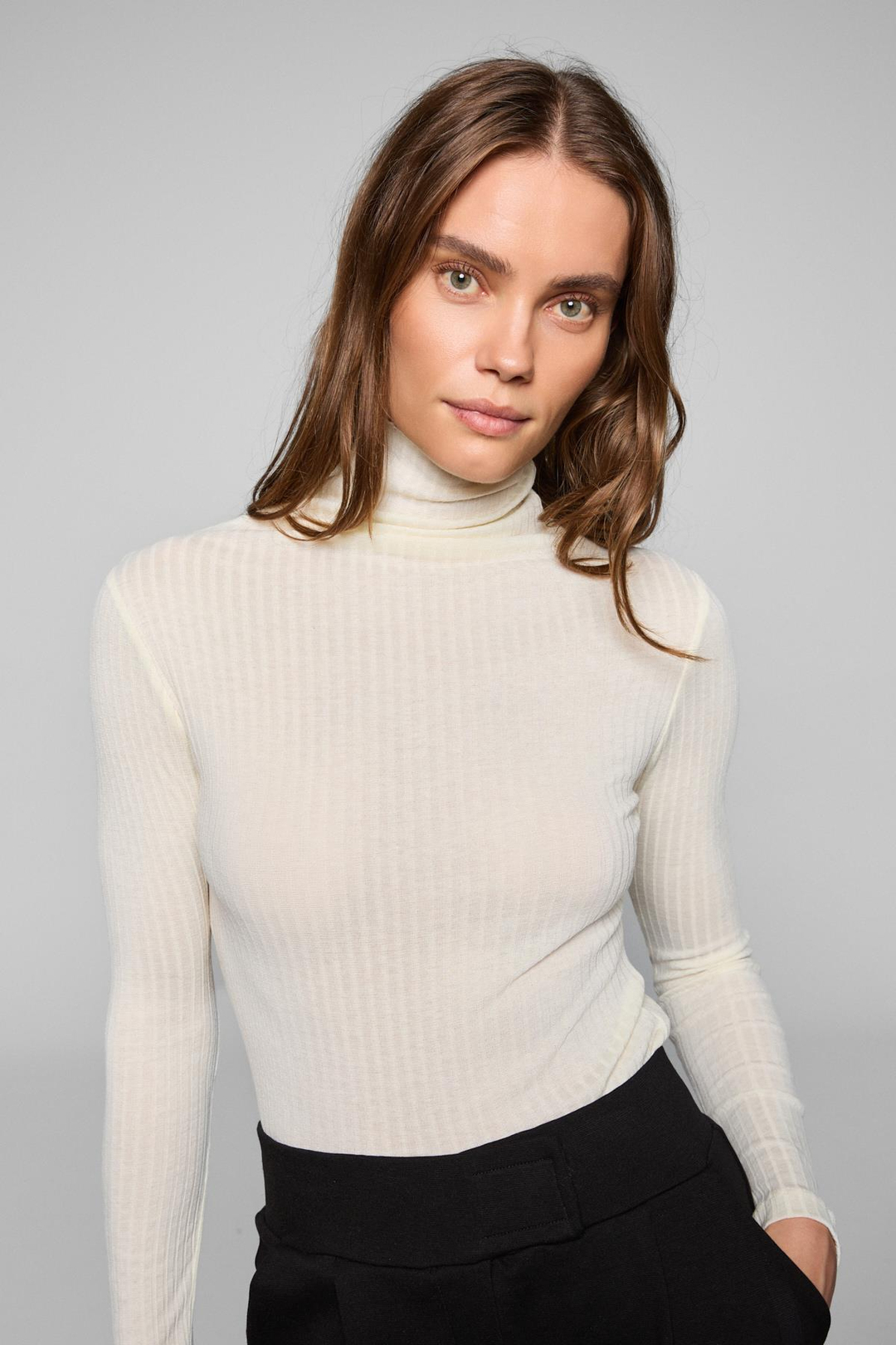 NELOURA Kadın Balıkçı Yaka Esnek Kumaşlı Ekru Bluz